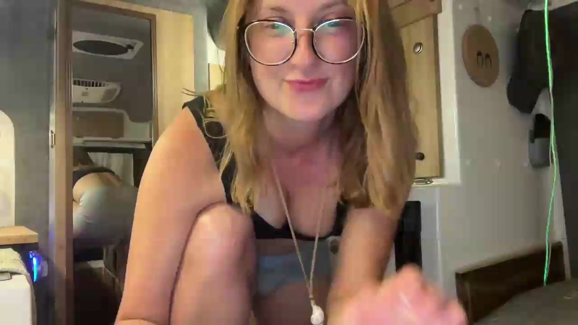 Gallery image thumbnail from JourneyJade's myfreecams stream on, 05/19/2026, 03:39 image 14 of 20