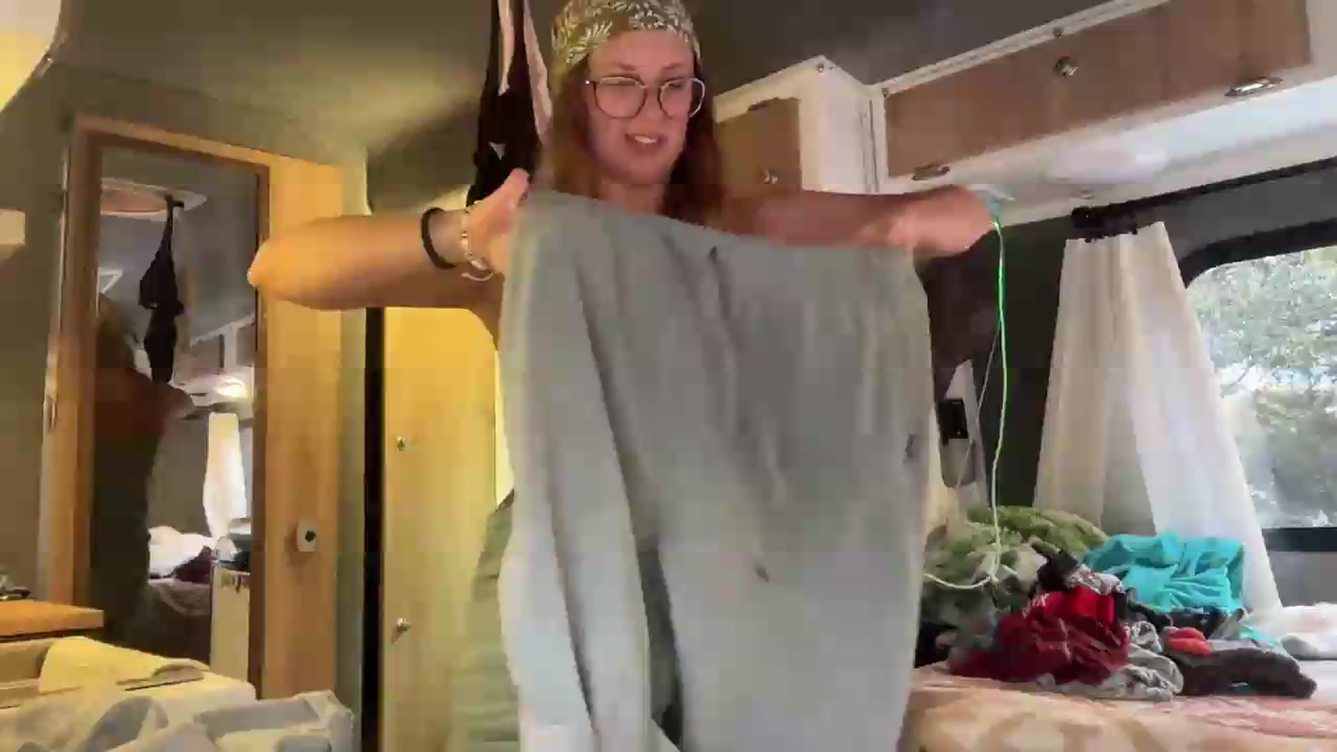 Gallery image thumbnail from JourneyJade's myfreecams stream on, 05/27/2026, 16:56 image 13 of 20