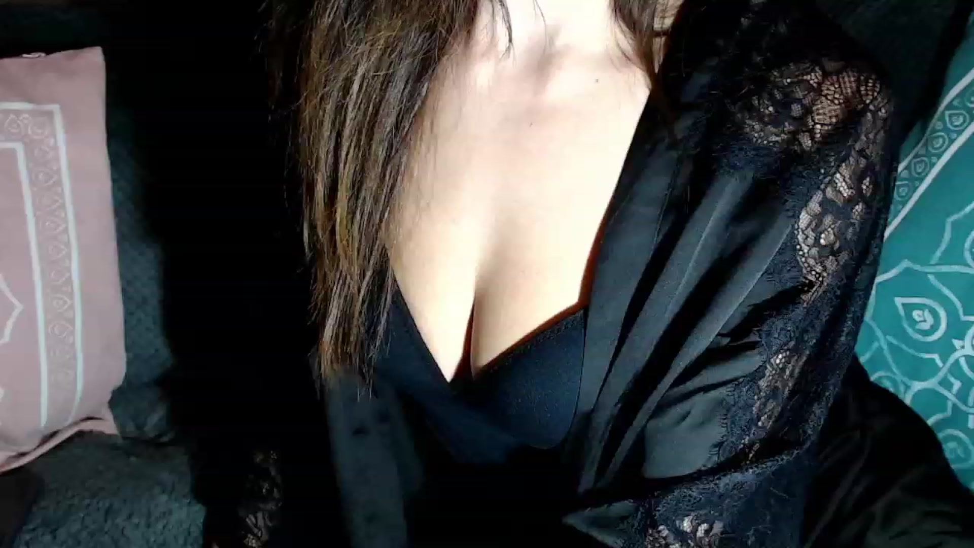 Gallery image thumbnail from Joyeuse1's myfreecams stream on, 01/04/2024, 23:31 image 12 of 20