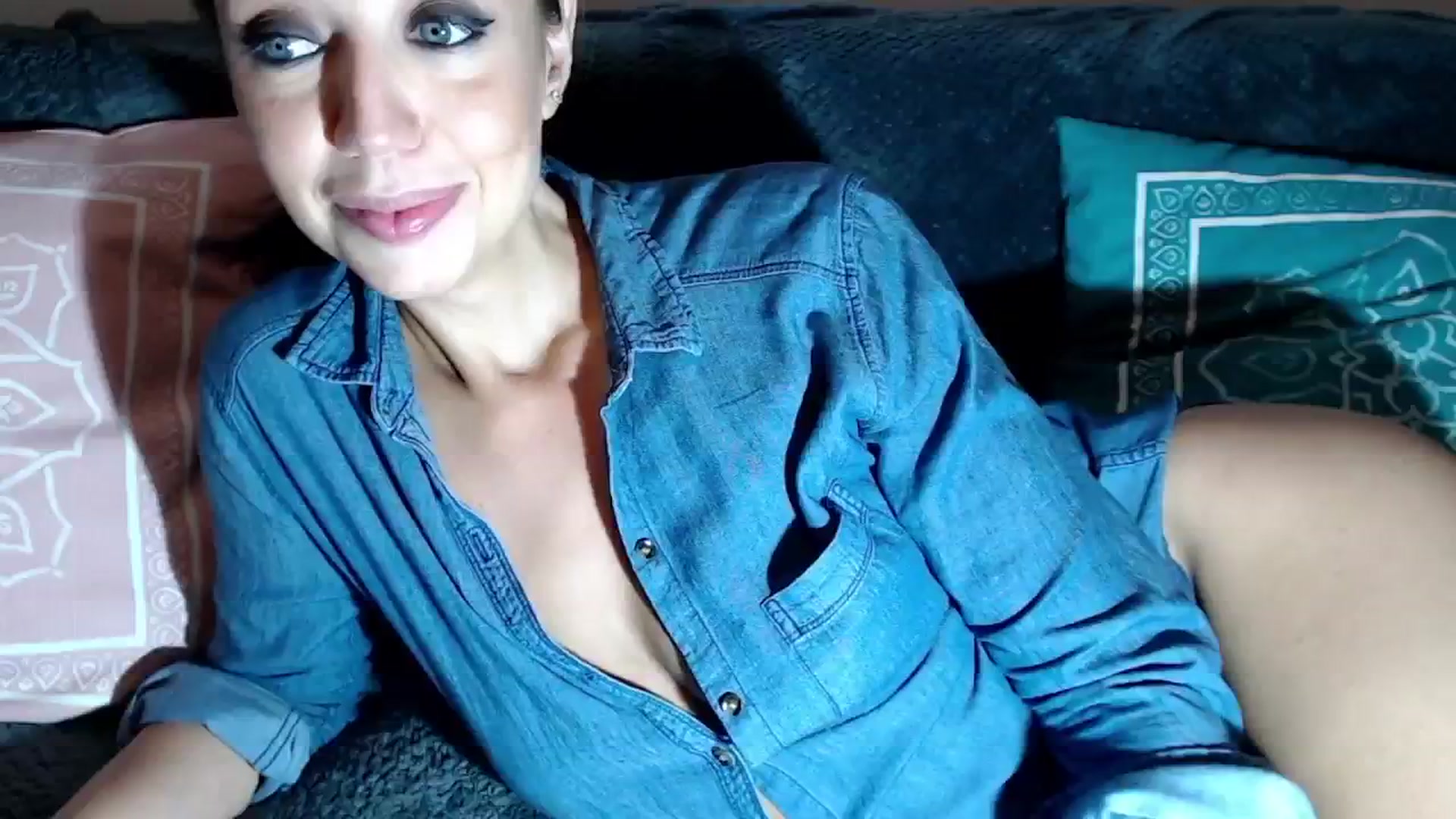 Gallery image thumbnail from Joyeuse1's myfreecams stream on, 11/11/2024, 23:02 image 14 of 20