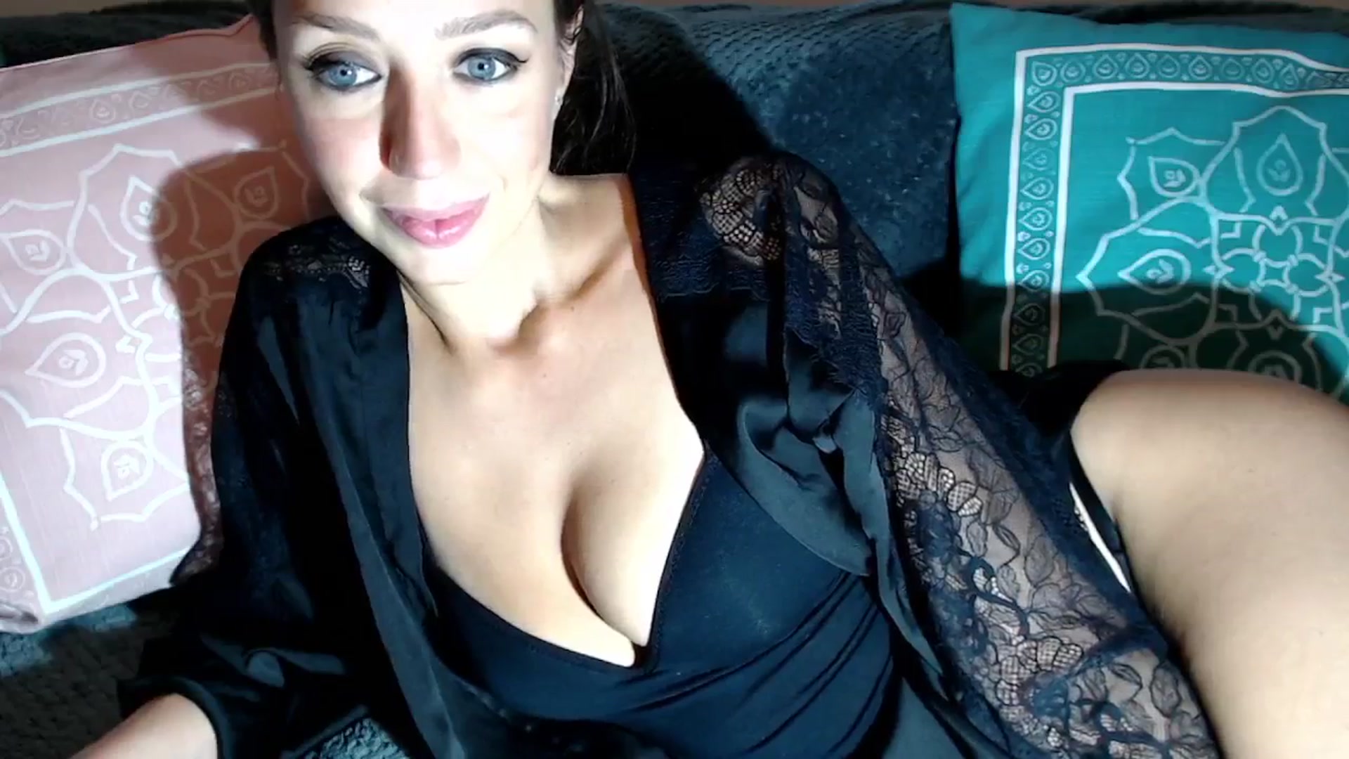 Gallery image thumbnail from Joyeuse1's myfreecams stream on, 11/14/2024, 23:31 image 13 of 20