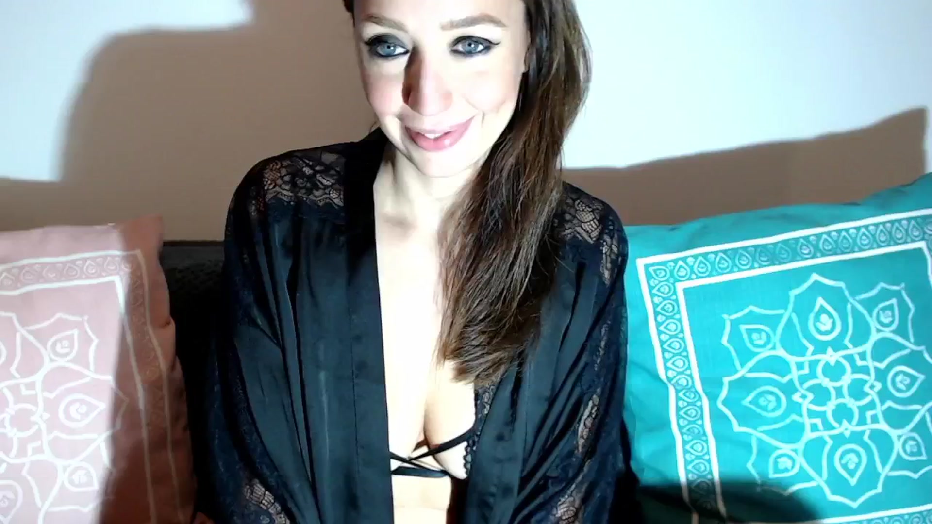 Gallery image thumbnail from Joyeuse1's myfreecams stream on, 12/08/2024, 23:11 image 5 of 20