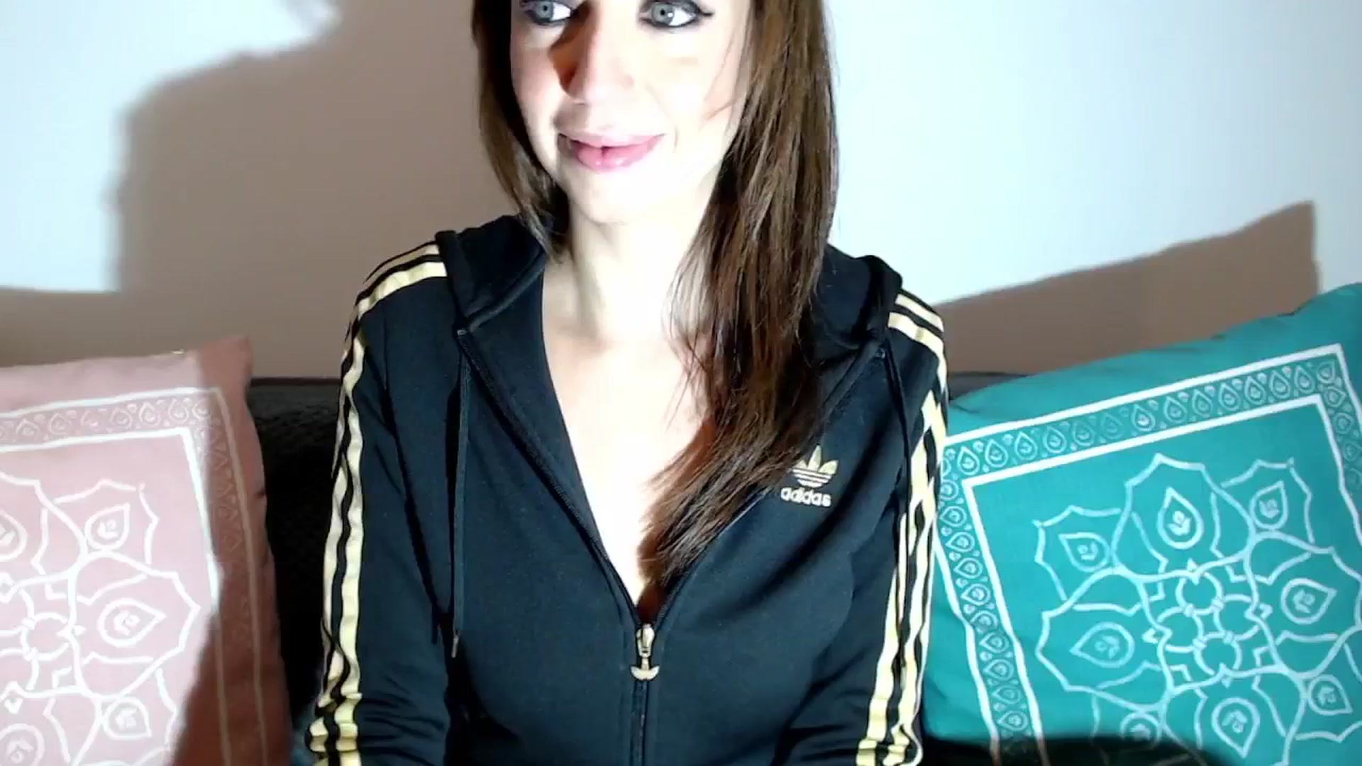 Gallery image thumbnail from Joyeuse1's myfreecams stream on, 12/09/2024, 23:15 image 3 of 20