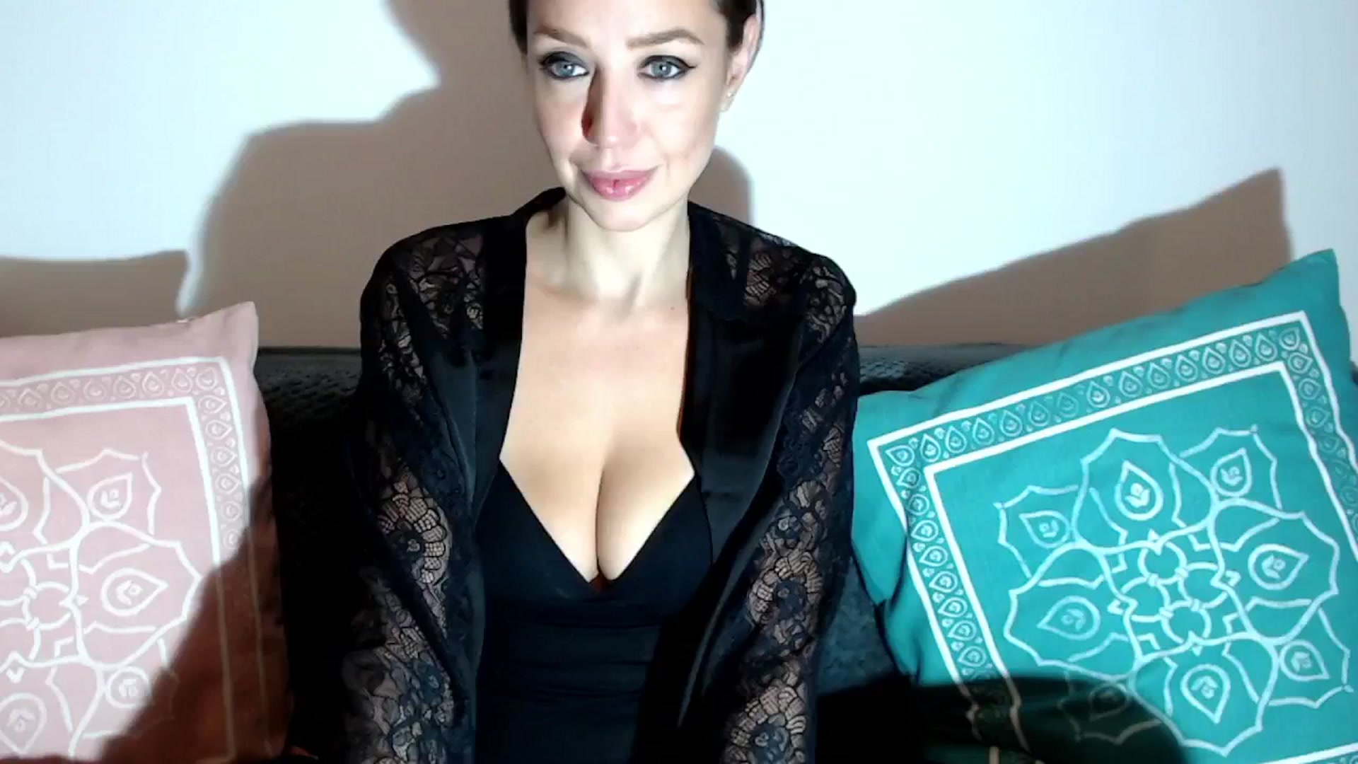 Gallery image thumbnail from Joyeuse1's myfreecams stream on, 12/10/2024, 23:19 image 1 of 20