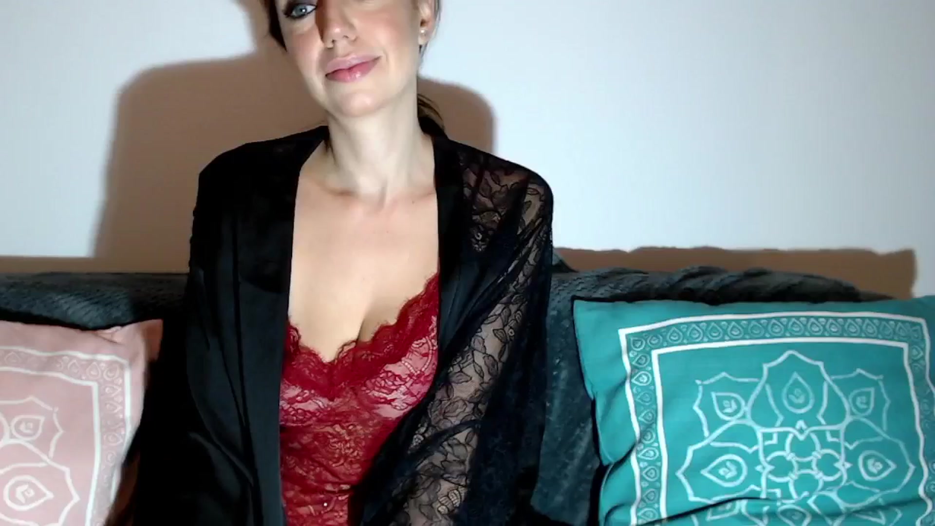 Gallery image thumbnail from Joyeuse1's myfreecams stream on, 12/12/2024, 23:17 image 13 of 20