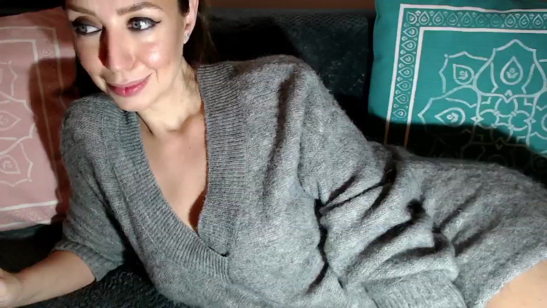 Gallery image thumbnail from Joyeuse1's myfreecams stream on, 01/02/2025, 23:35 image 7 of 20
