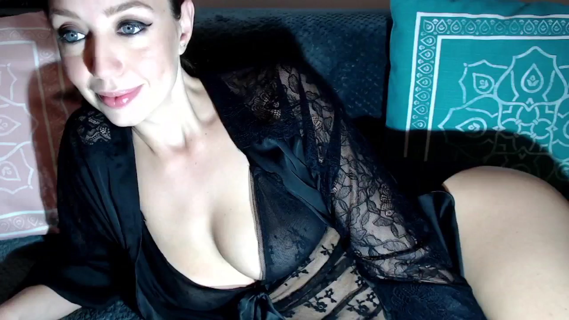 Gallery image thumbnail from Joyeuse1's myfreecams stream on, 01/03/2025, 23:22 image 2 of 20