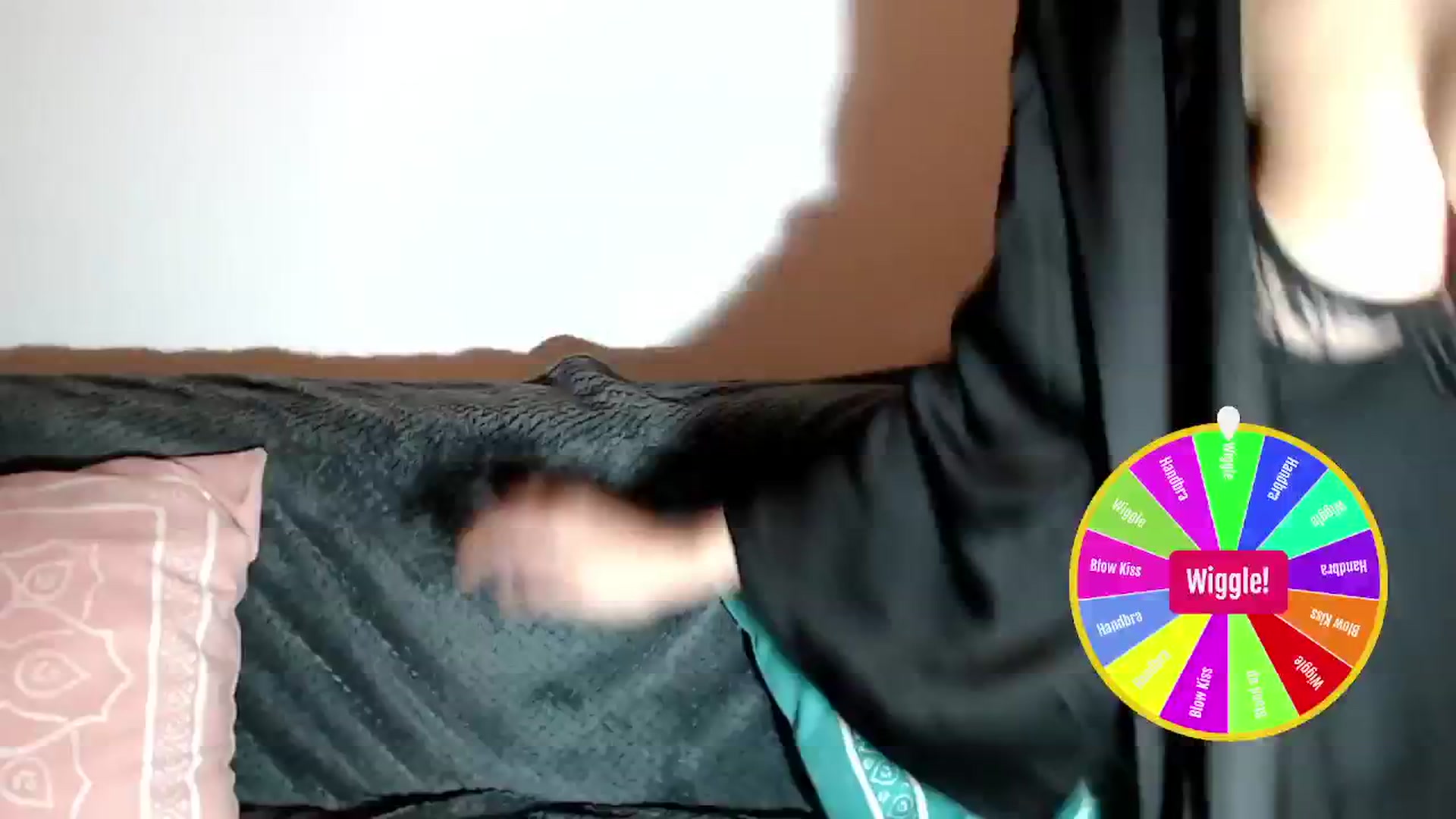 Gallery image thumbnail from Joyeuse1's myfreecams stream on, 01/08/2025, 22:54 image 18 of 20