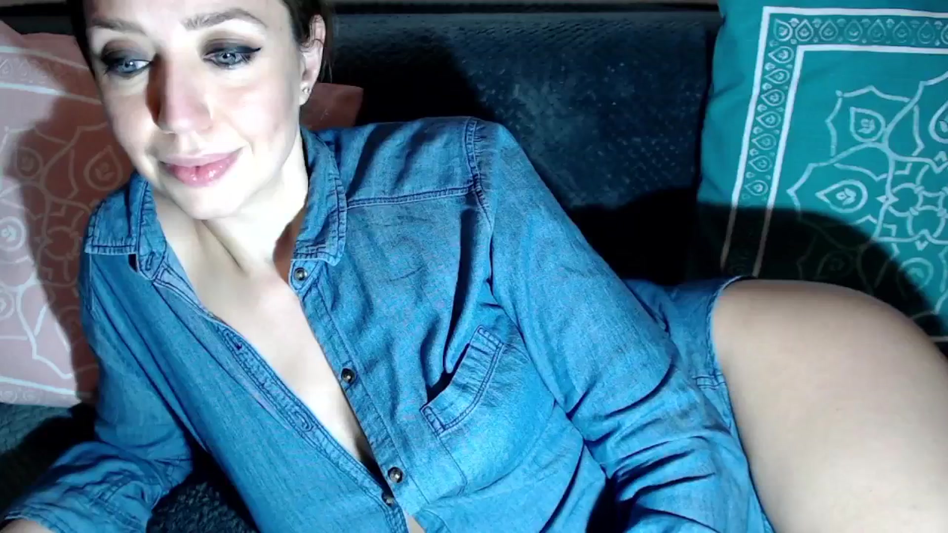 Gallery image thumbnail from Joyeuse1's myfreecams stream on, 02/04/2025, 23:17 image 9 of 20