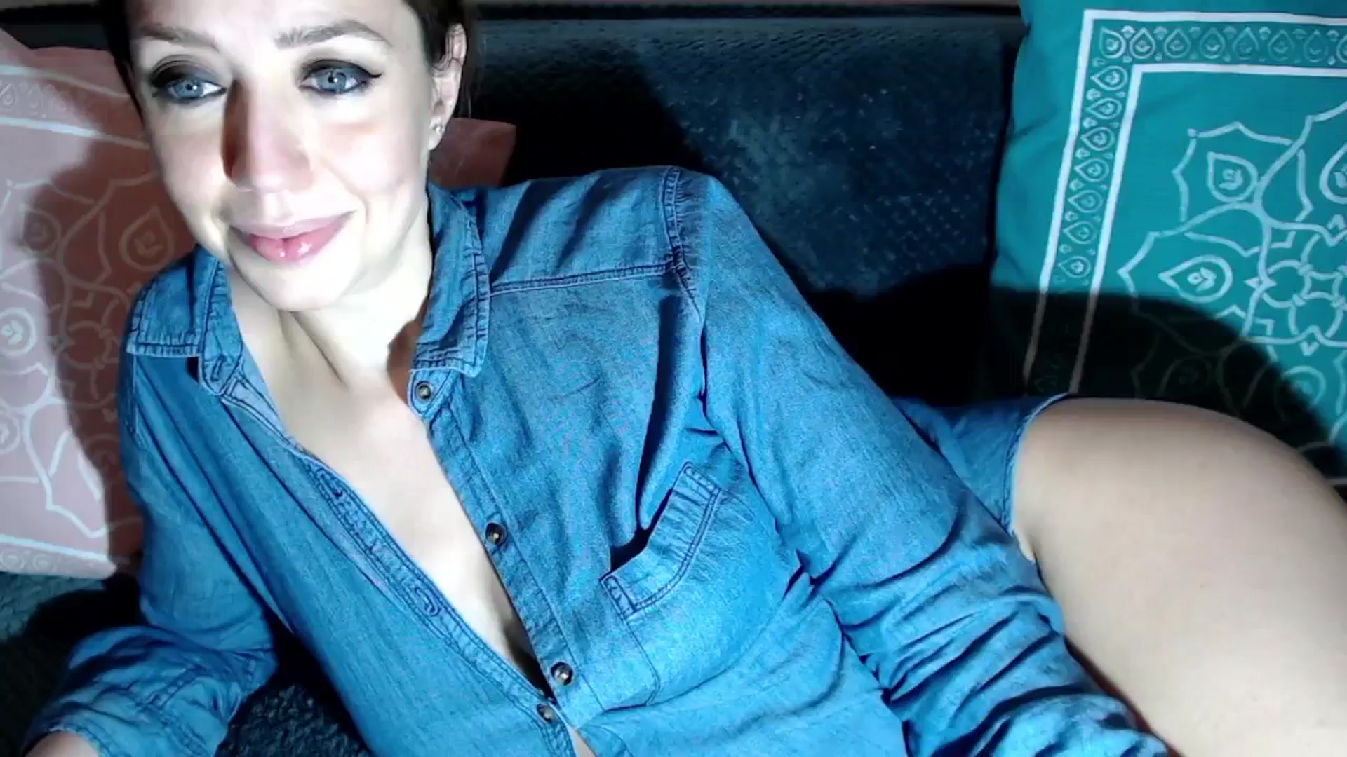 Gallery image thumbnail from Joyeuse1's myfreecams stream on, 02/04/2025, 23:17 image 5 of 20