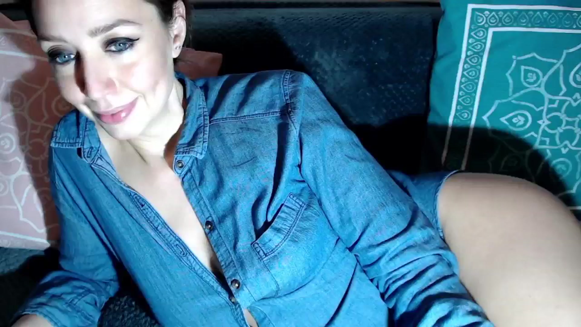 Gallery image thumbnail from Joyeuse1's myfreecams stream on, 02/04/2025, 23:17 image 10 of 20