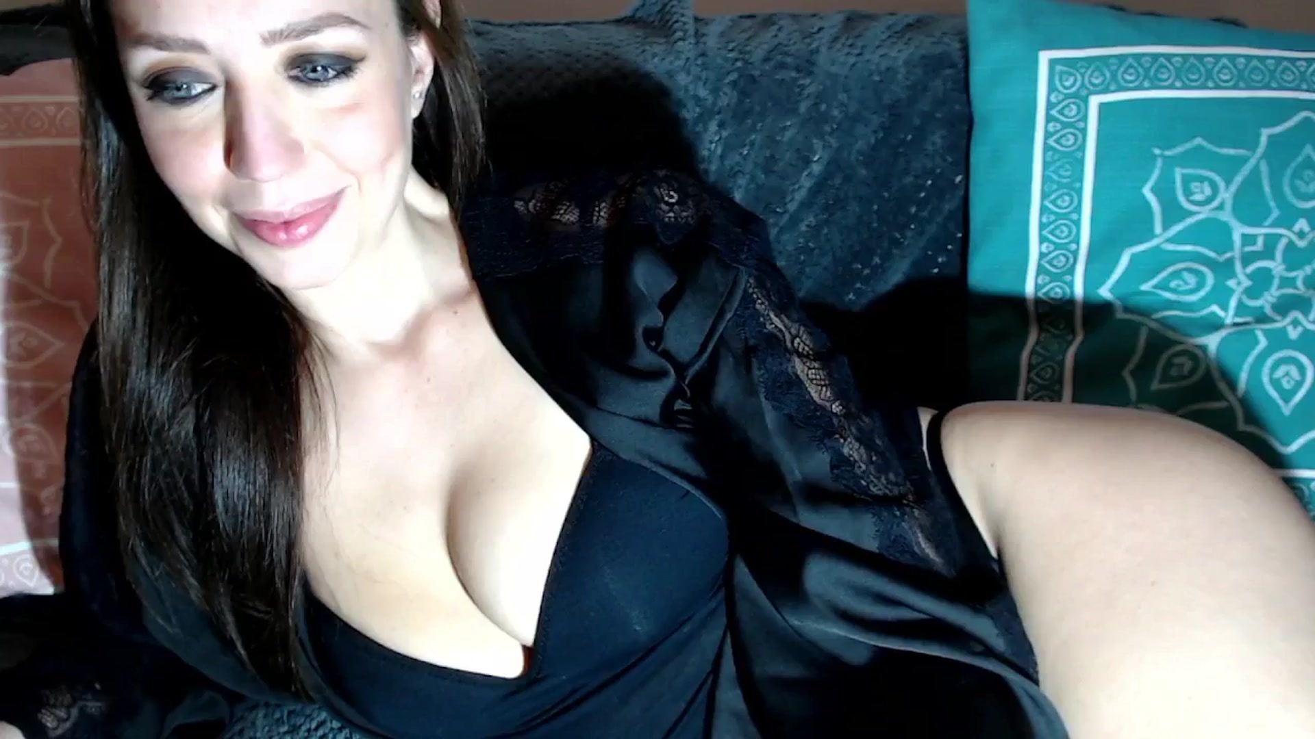 Gallery image thumbnail from Joyeuse1's myfreecams stream on, 03/30/2025, 22:29 image 7 of 20