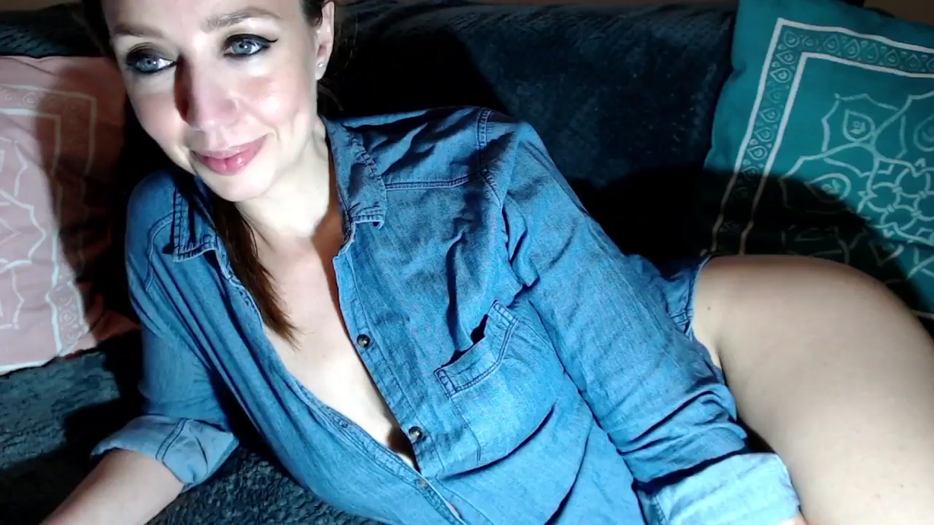 Gallery image thumbnail from Joyeuse1's myfreecams stream on, 06/02/2025, 22:31 image 5 of 20