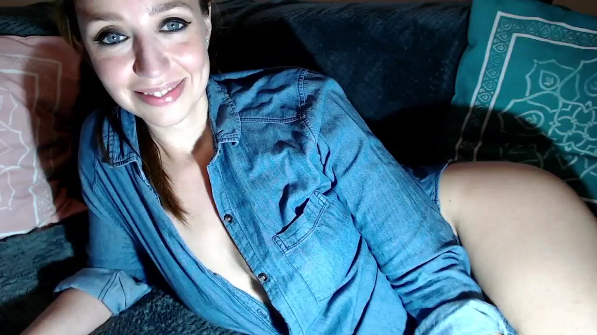 Gallery image thumbnail from Joyeuse1's myfreecams stream on, 06/02/2025, 22:31 image 12 of 20
