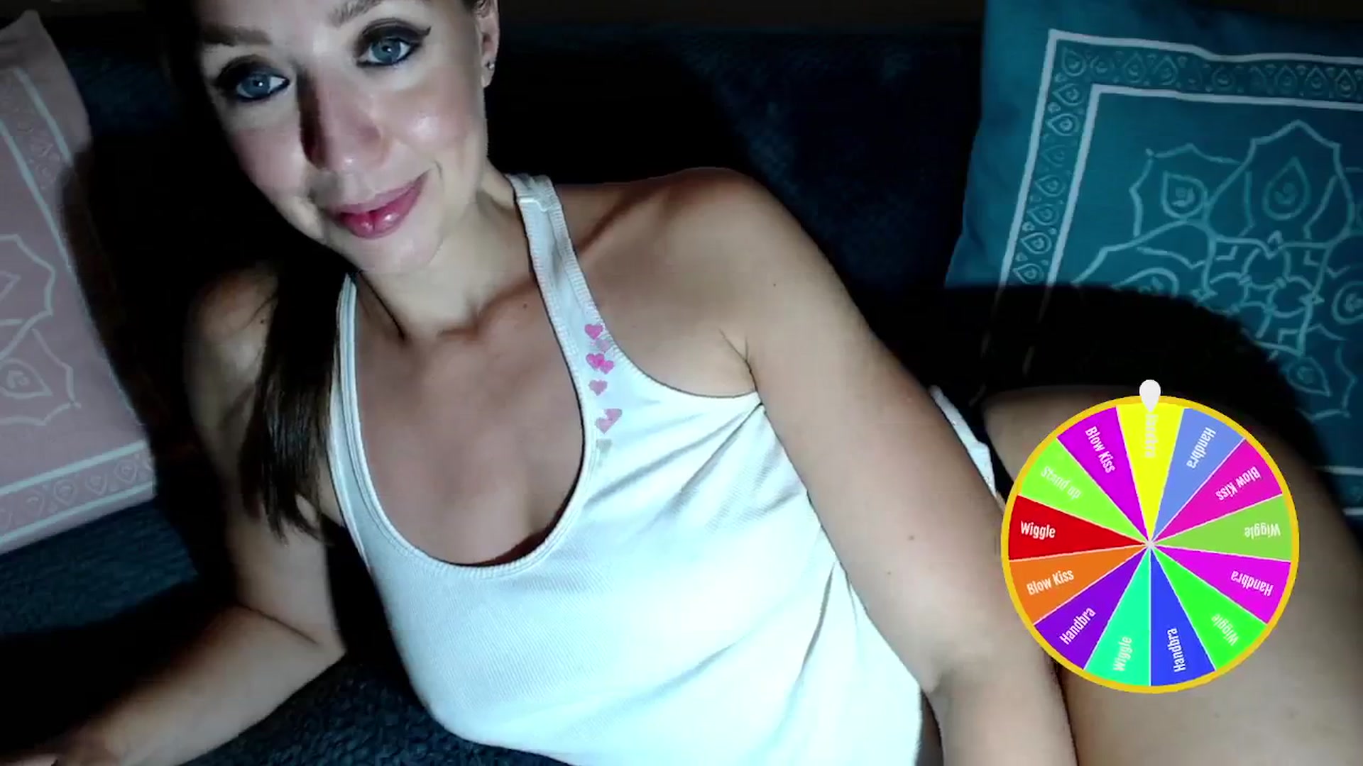Gallery image thumbnail from Joyeuse1's myfreecams stream on, 06/24/2025, 22:33 image 18 of 20