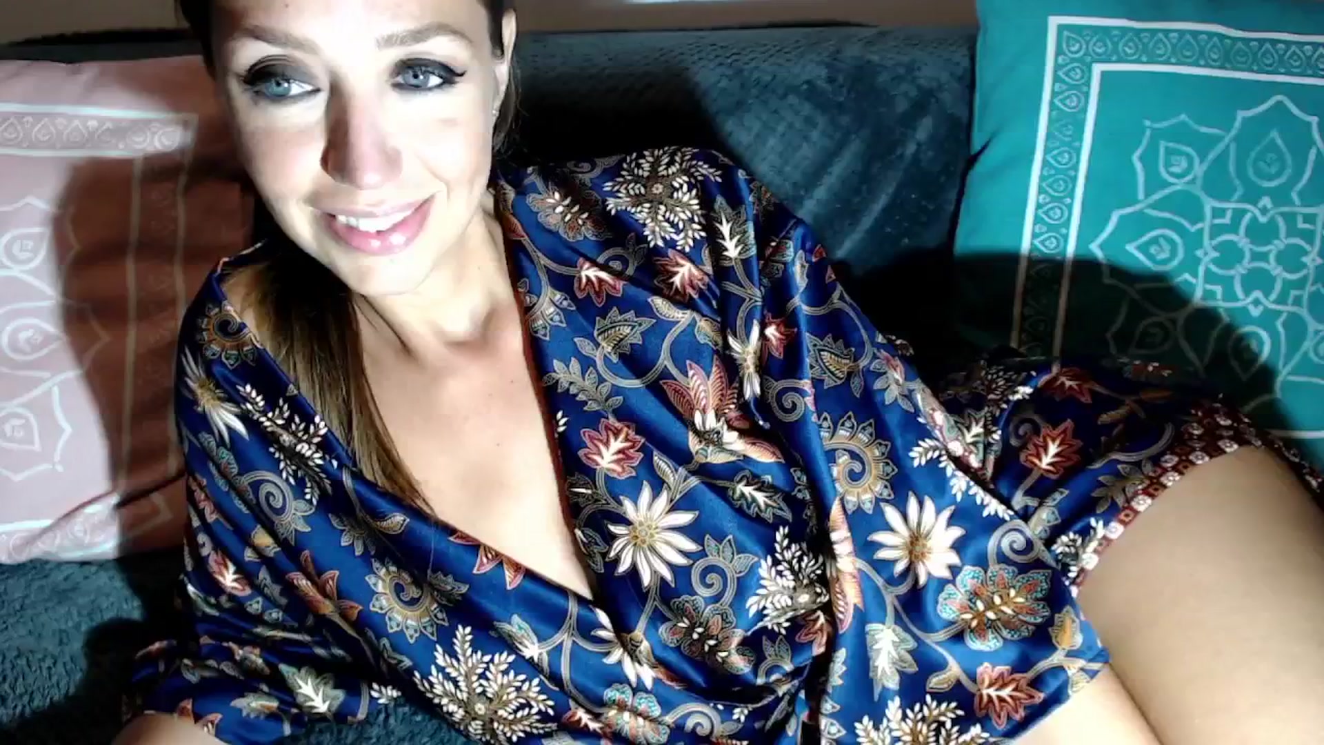 Gallery image thumbnail from Joyeuse1's myfreecams stream on, 09/27/2025, 21:57 image 11 of 20