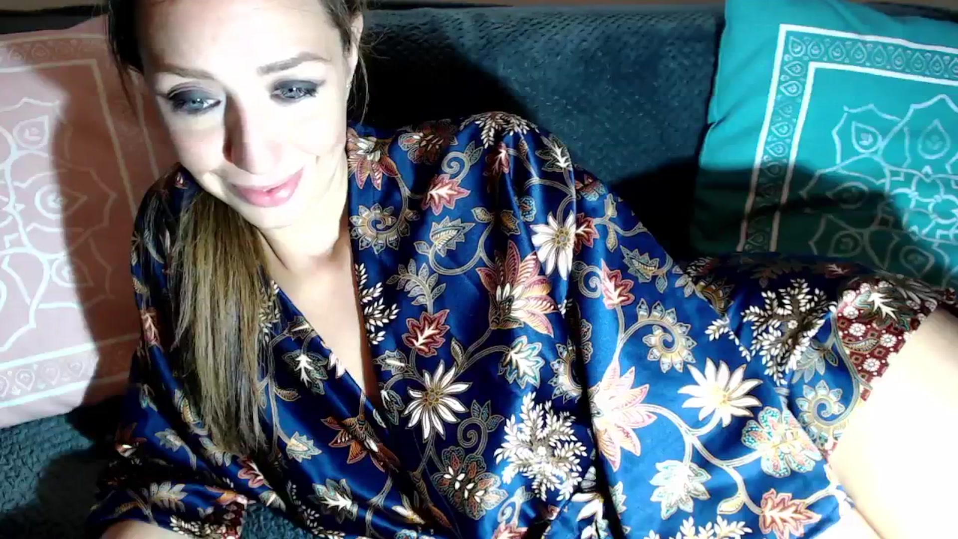 Gallery image thumbnail from Joyeuse1's myfreecams stream on, 10/24/2025, 22:24 image 2 of 20