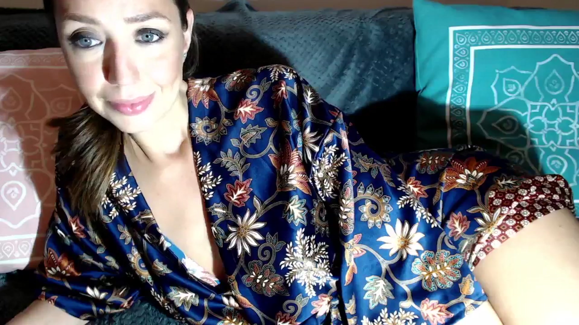 Gallery image thumbnail from Joyeuse1's myfreecams stream on, 11/01/2025, 23:02 image 10 of 20