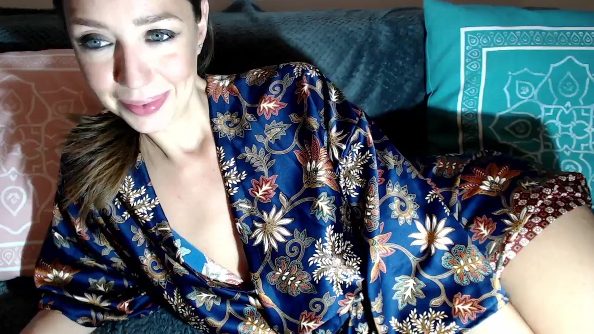 Gallery image thumbnail from Joyeuse1's myfreecams stream on, 11/01/2025, 23:02 image 6 of 20