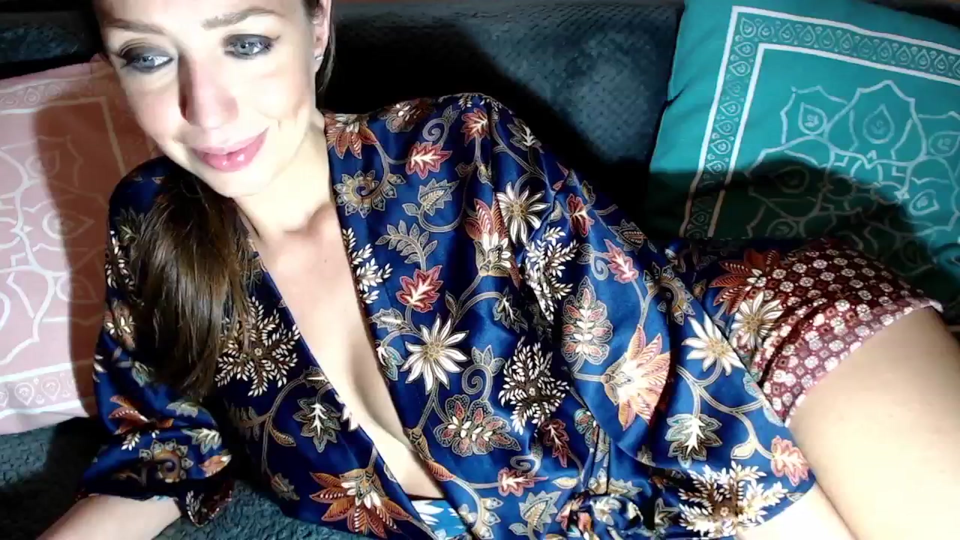Gallery image thumbnail from Joyeuse1's myfreecams stream on, 11/21/2025, 23:17 image 1 of 20