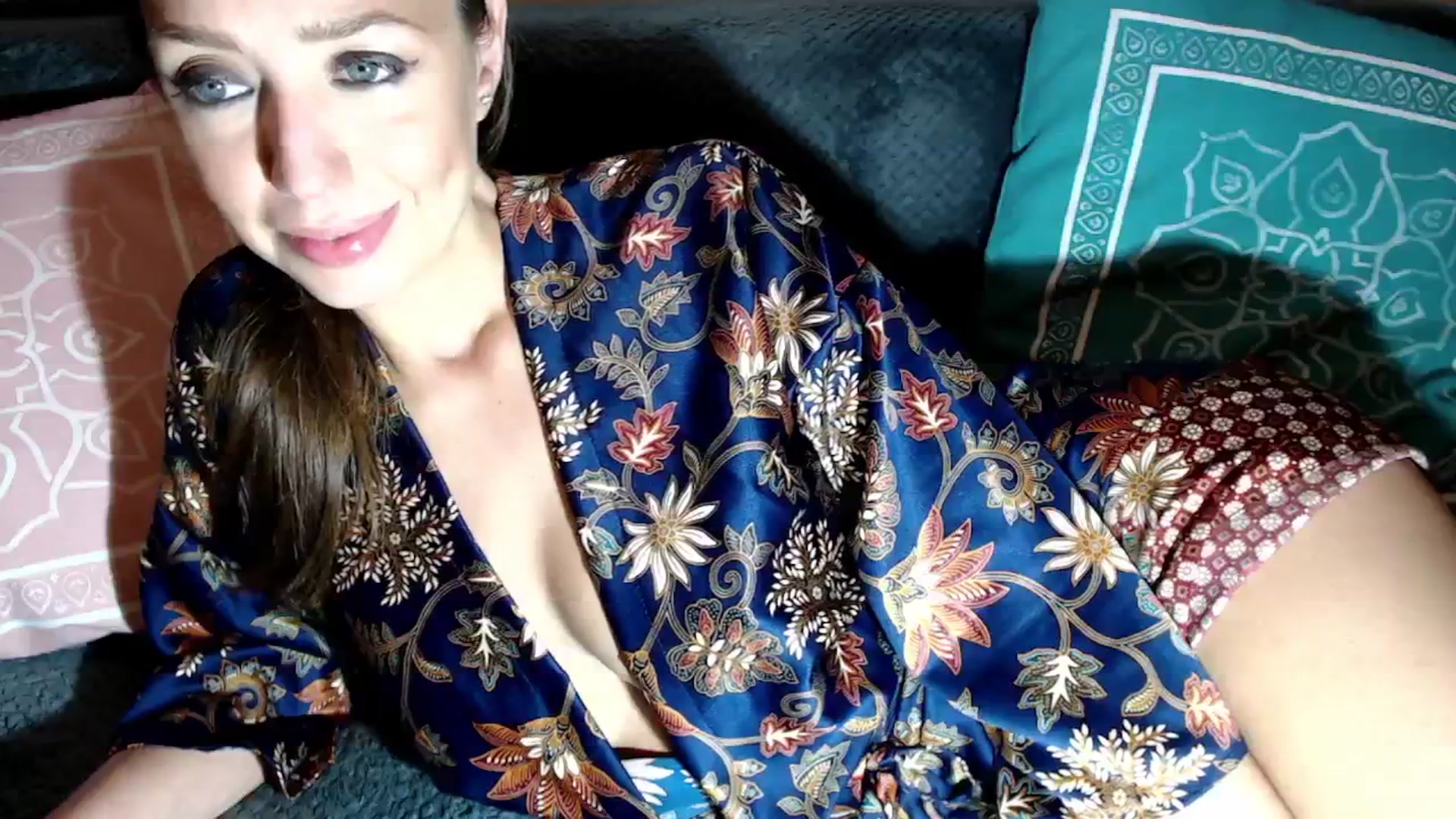 Gallery image thumbnail from Joyeuse1's myfreecams stream on, 11/21/2025, 23:17 image 5 of 20