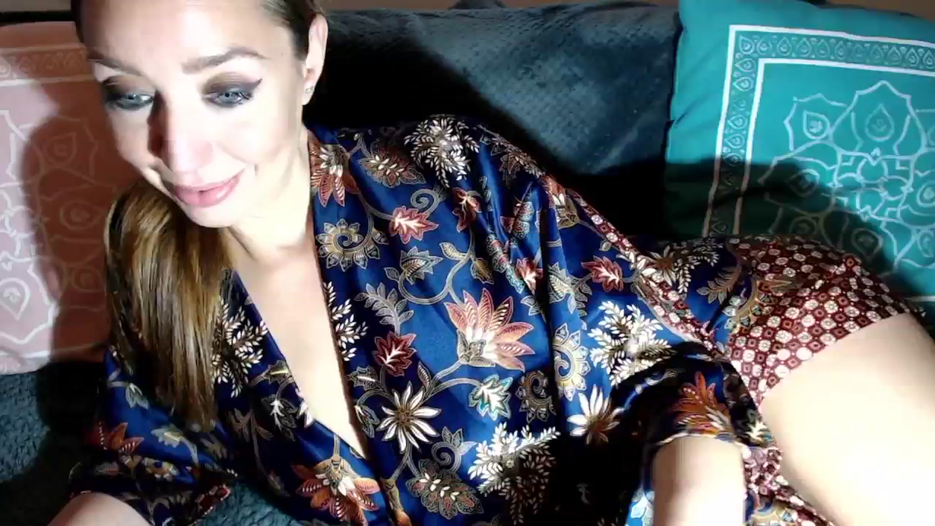 Gallery image thumbnail from Joyeuse1's myfreecams stream on, 12/05/2025, 23:08 image 17 of 20