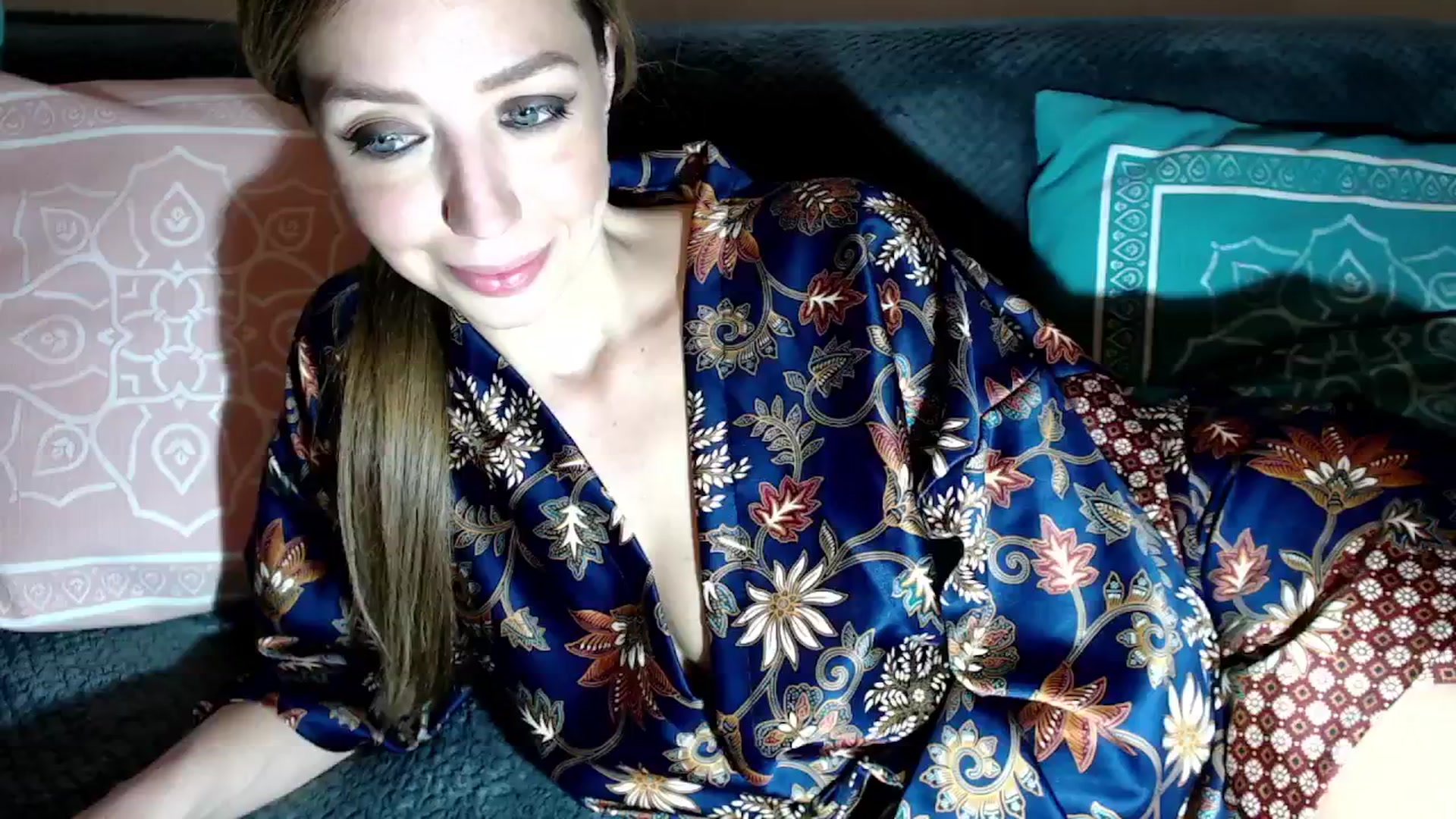 Gallery image thumbnail from Joyeuse1's myfreecams stream on, 01/16/2026, 23:34 image 1 of 20