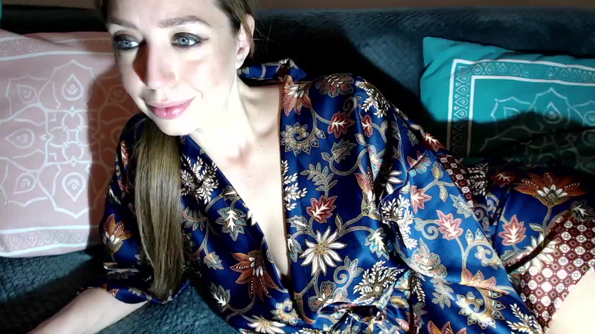 Gallery image thumbnail from Joyeuse1's myfreecams stream on, 01/16/2026, 23:34 image 2 of 20