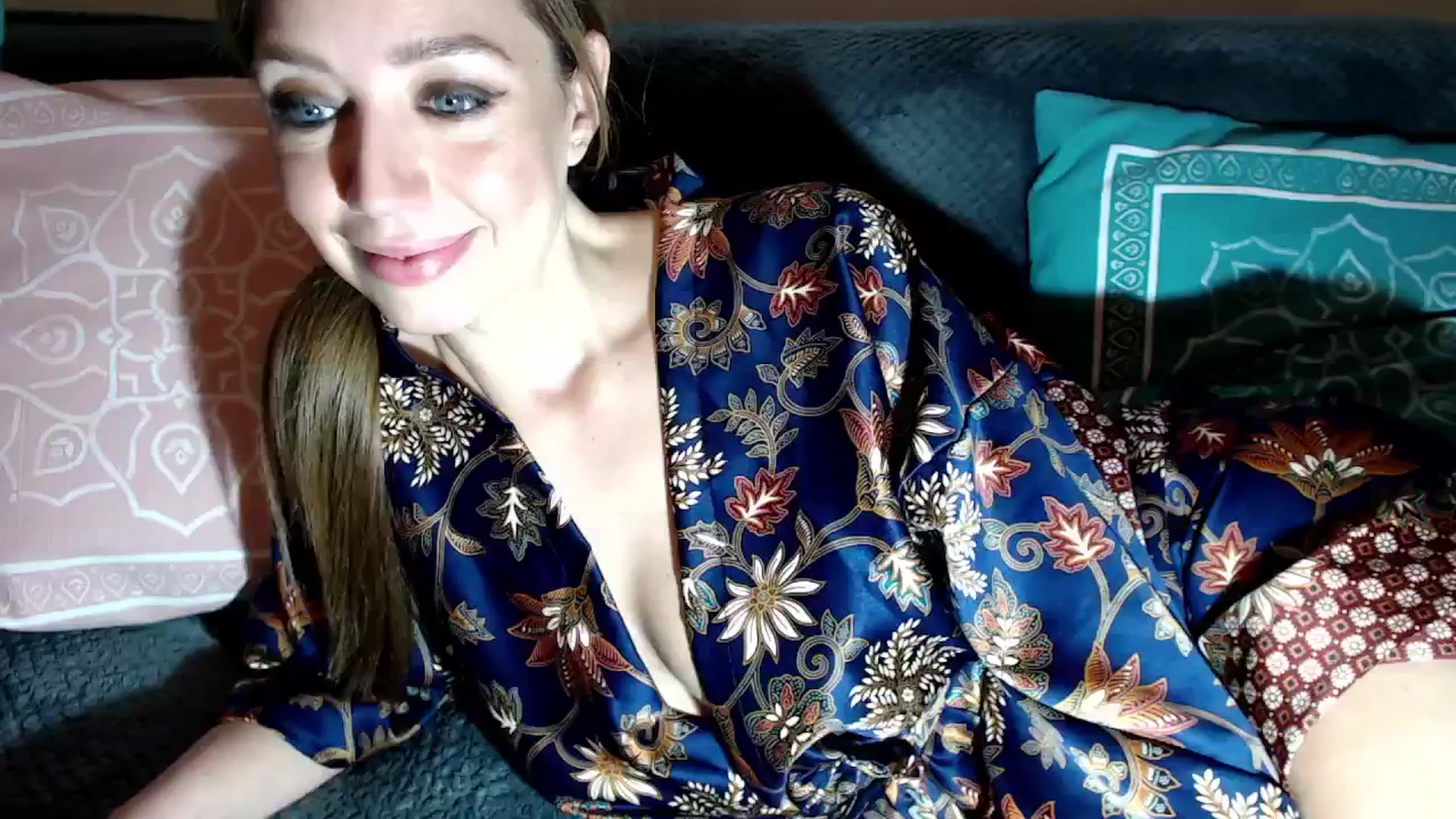 Gallery image thumbnail from Joyeuse1's myfreecams stream on, 01/16/2026, 23:34 image 18 of 20