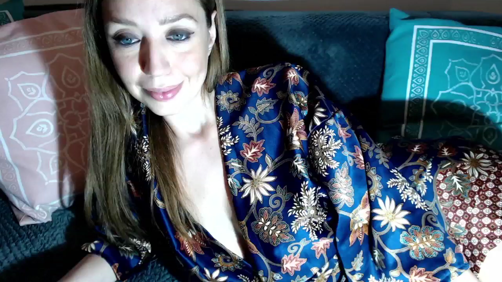 Gallery image thumbnail from Joyeuse1's myfreecams stream on, 03/13/2026, 23:31 image 16 of 20