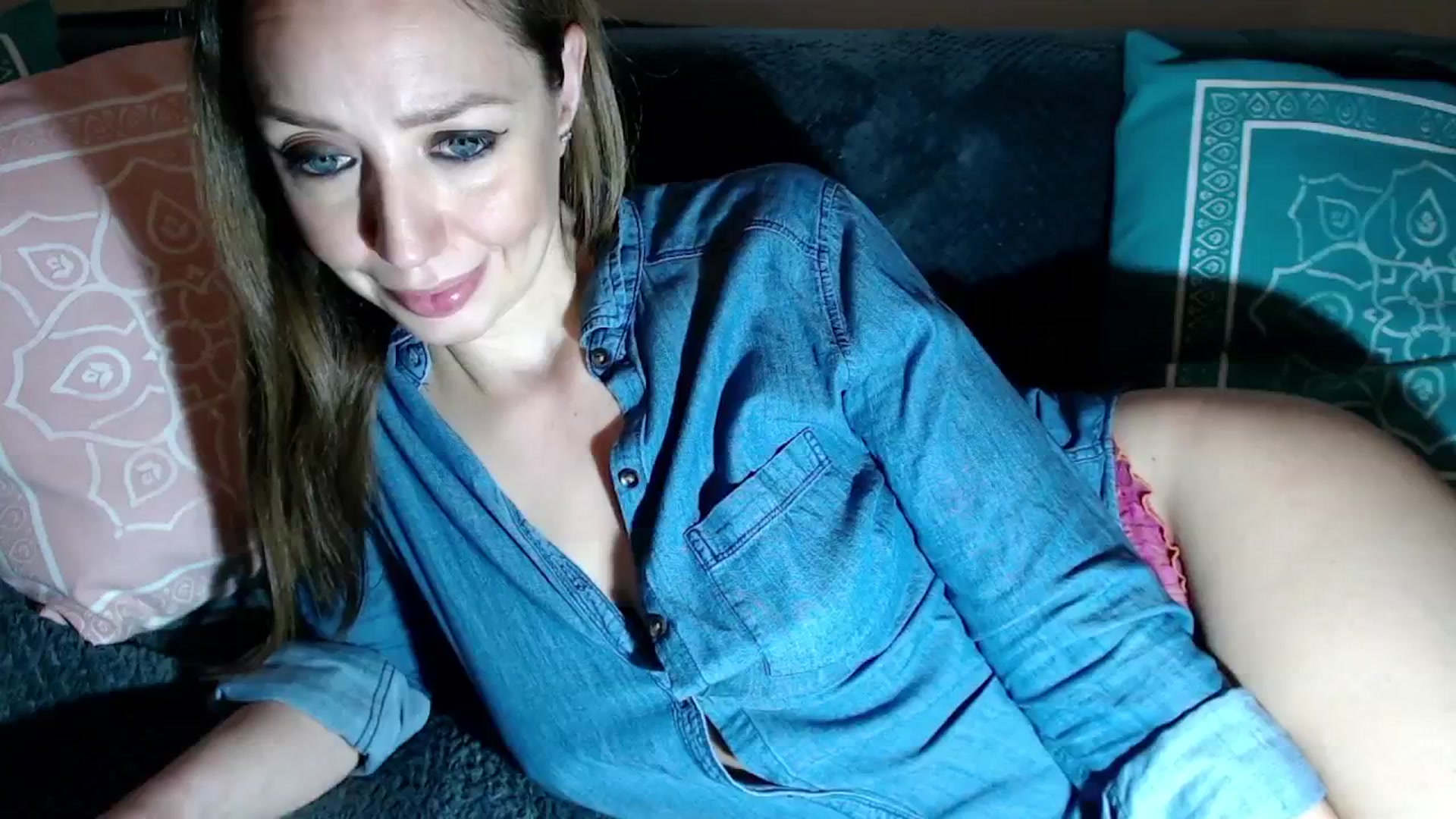 Gallery image thumbnail from Joyeuse1's myfreecams stream on, 03/16/2026, 23:03 image 17 of 20