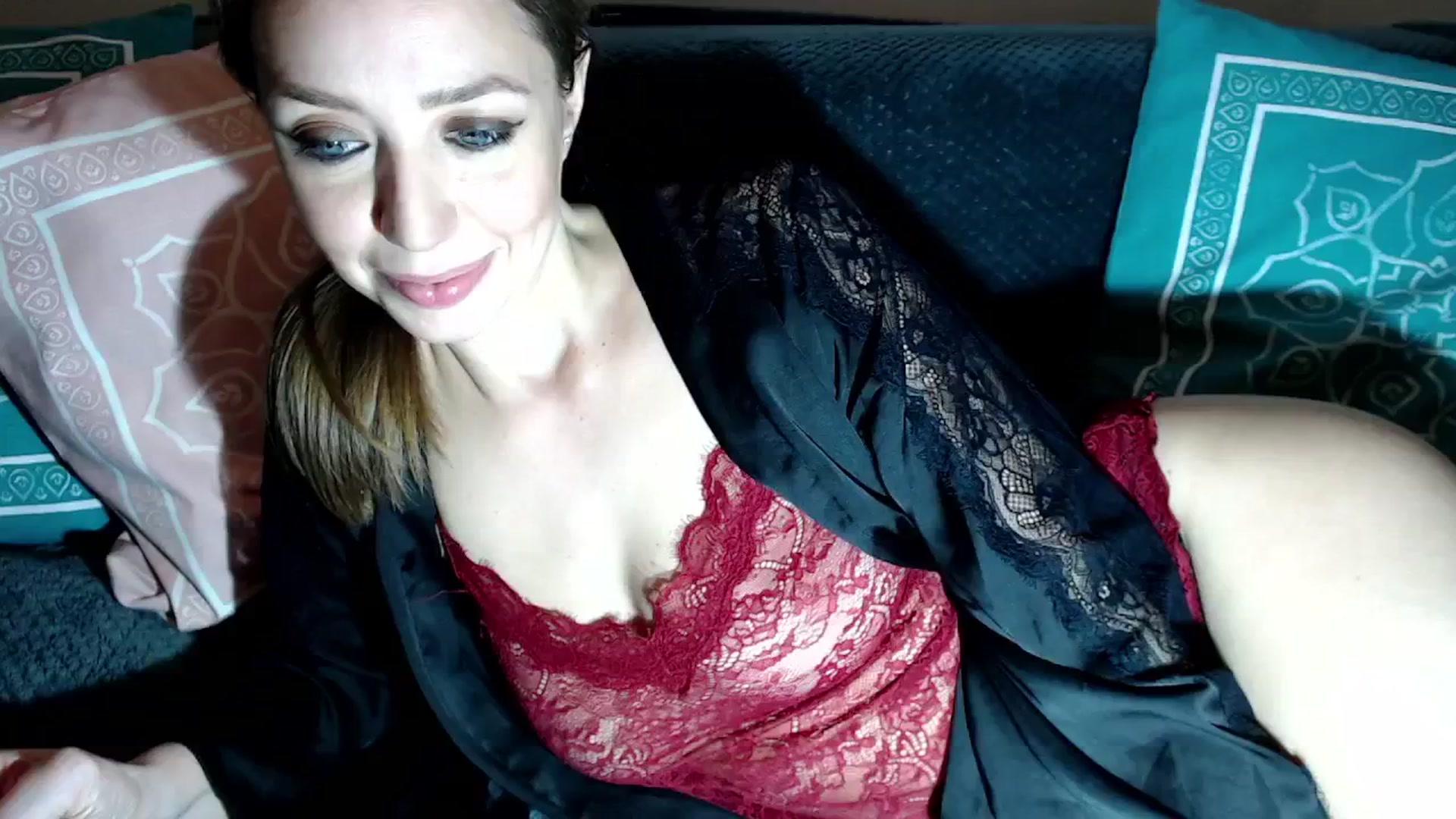 Gallery image thumbnail from Joyeuse1's myfreecams stream on, 04/01/2026, 22:27 image 8 of 20