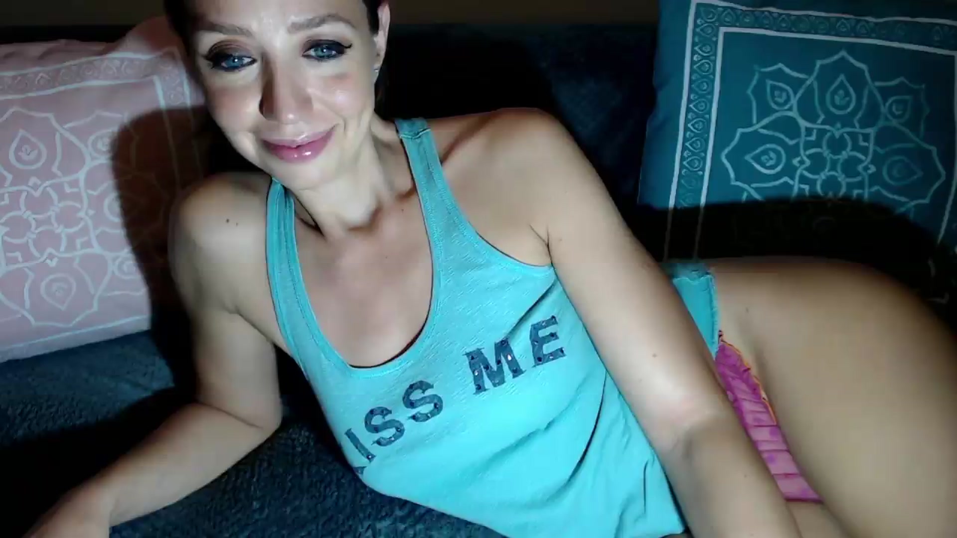Gallery image thumbnail from Joyeuse1's myfreecams stream on, 08/18/2026, 22:13 image 6 of 20