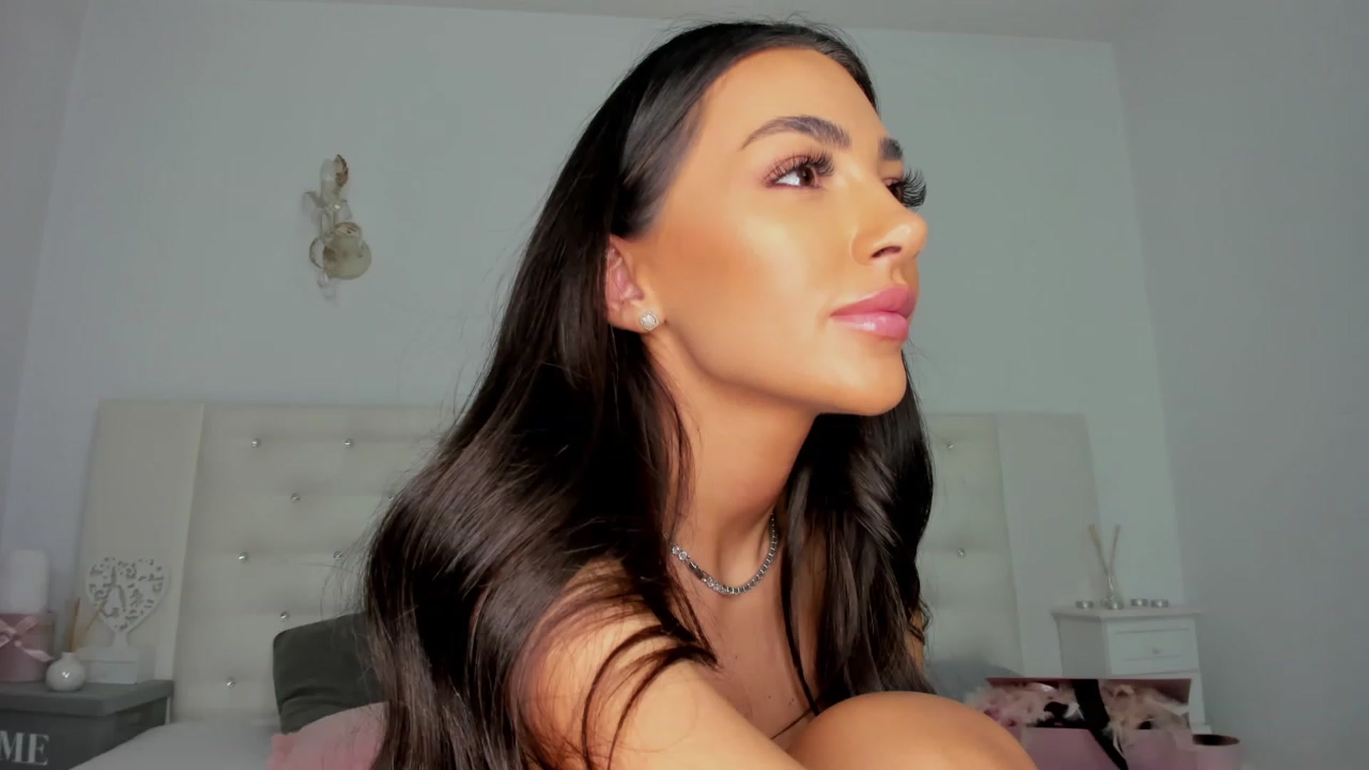 Gallery image thumbnail from Joyxs's myfreecams stream on, 12/16/2022, 19:53 image 17 of 20