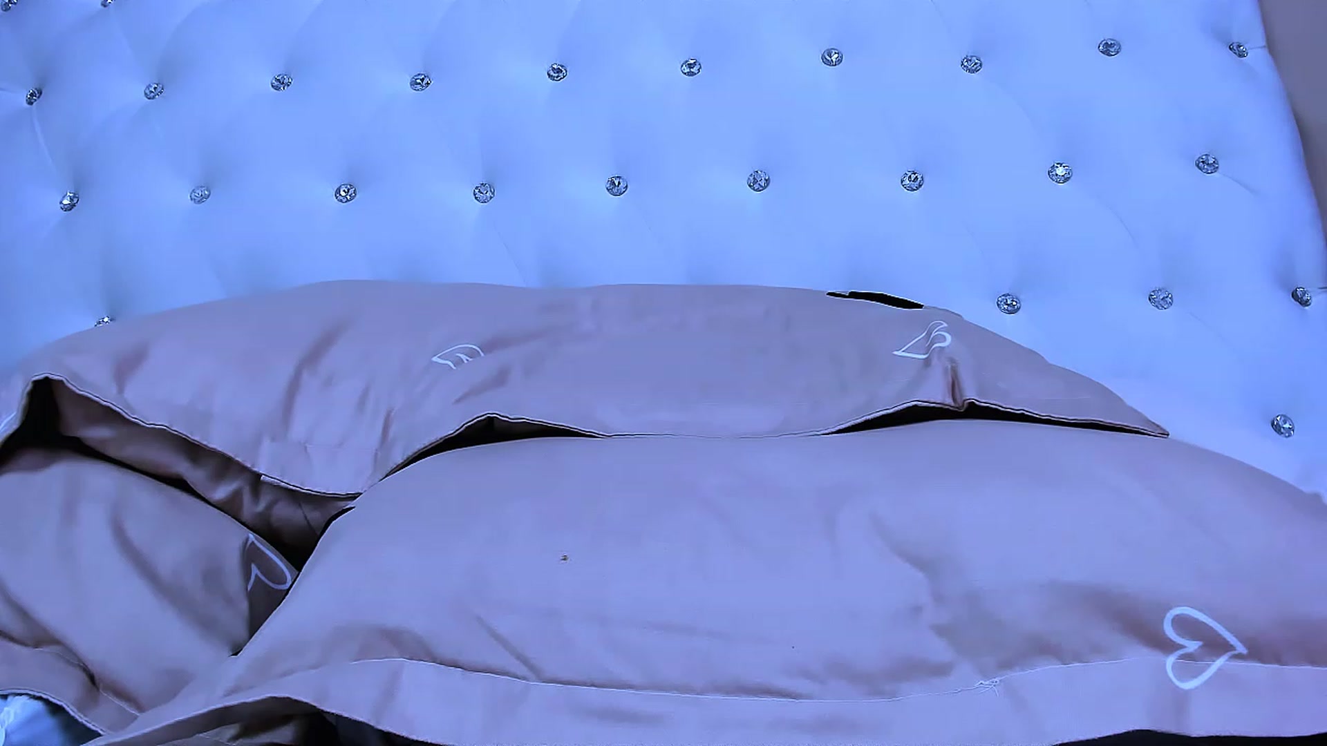 Gallery image thumbnail from Joyxs's myfreecams stream on, 06/22/2023, 17:09 image 10 of 20