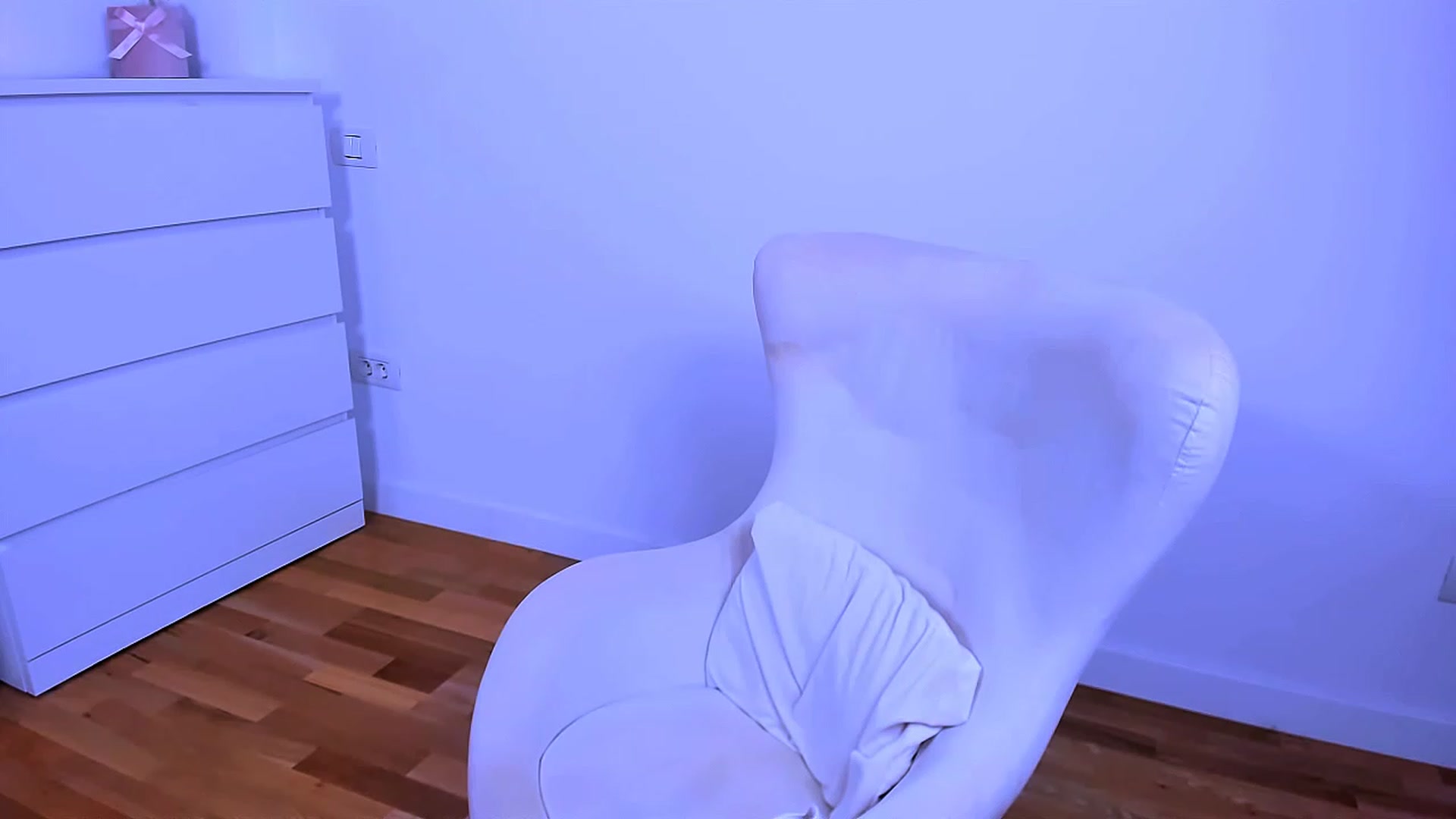 Gallery image thumbnail from Joyxs's myfreecams stream on, 11/09/2023, 22:23 image 11 of 20