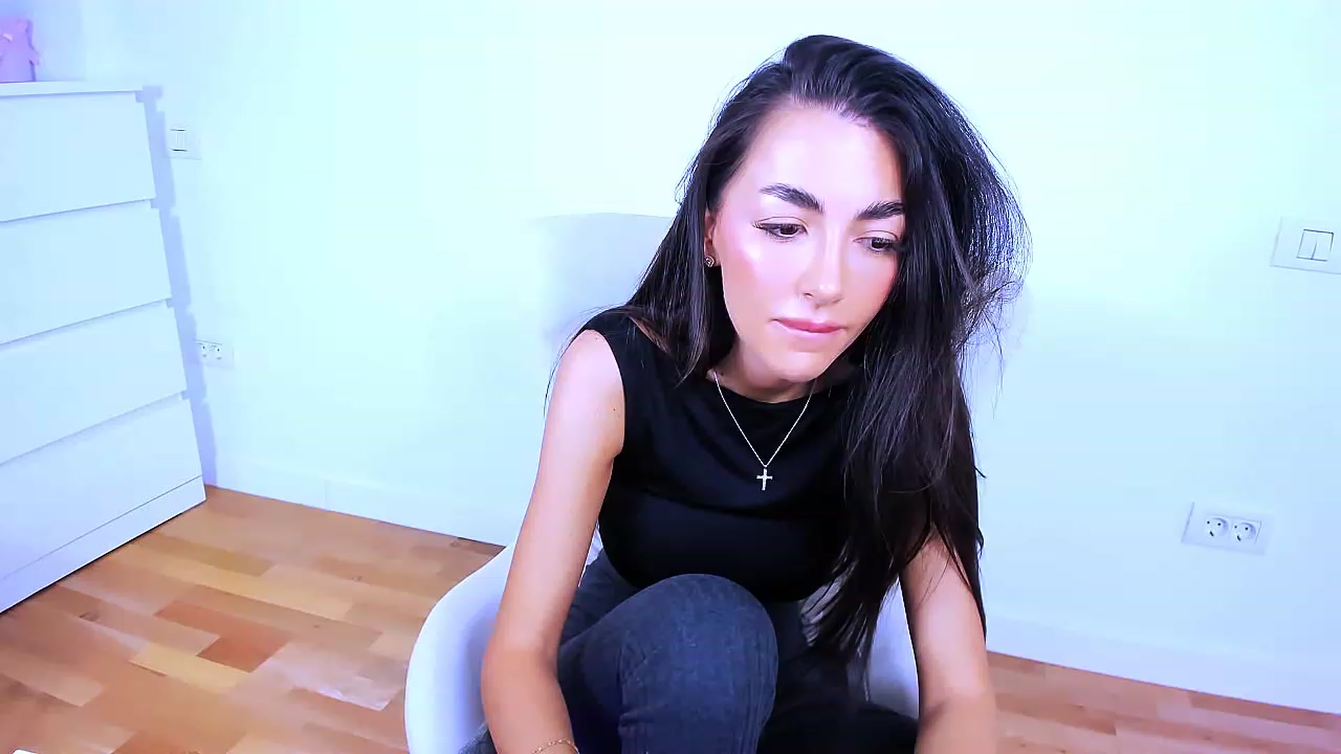 Gallery image thumbnail from Joyxs's myfreecams stream on, 12/20/2023, 20:29 image 13 of 20