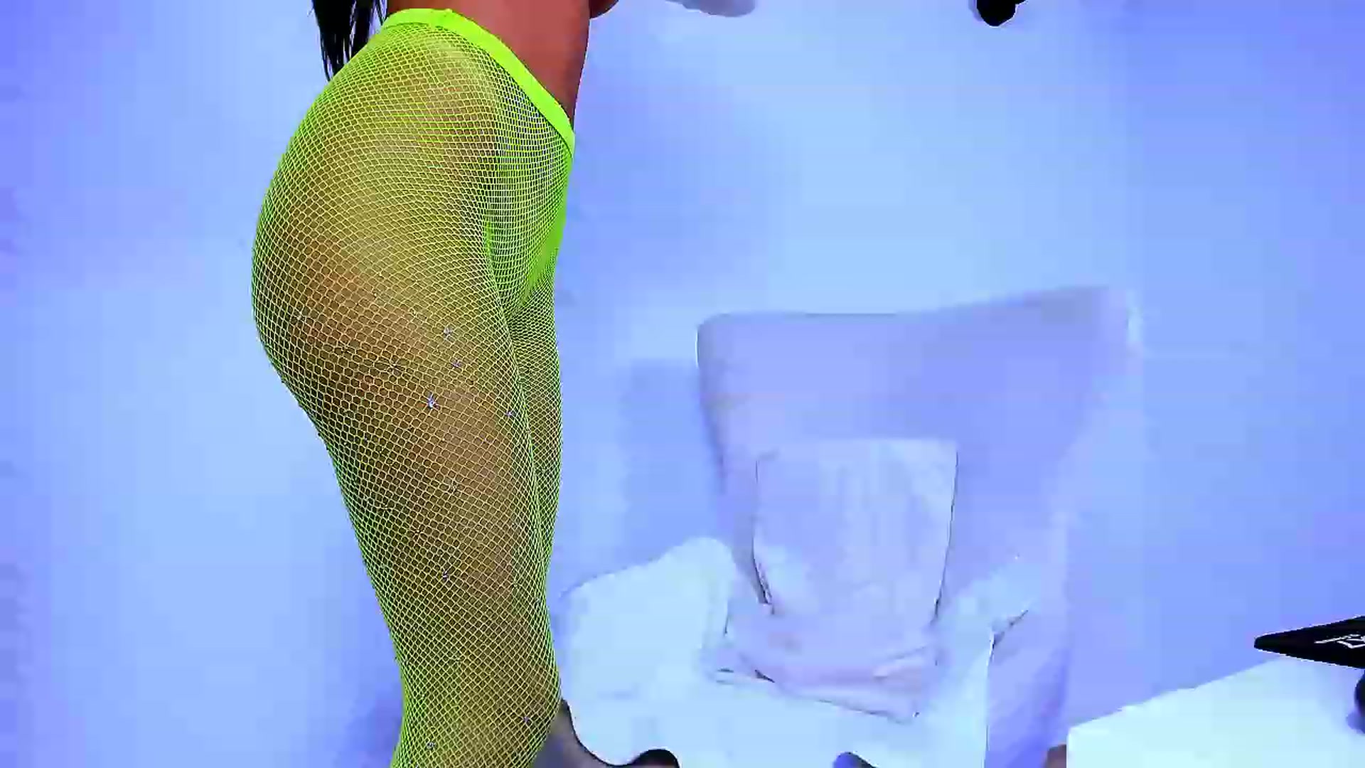 Gallery image thumbnail from Joyxs's myfreecams stream on, 12/21/2023, 18:28 image 4 of 20