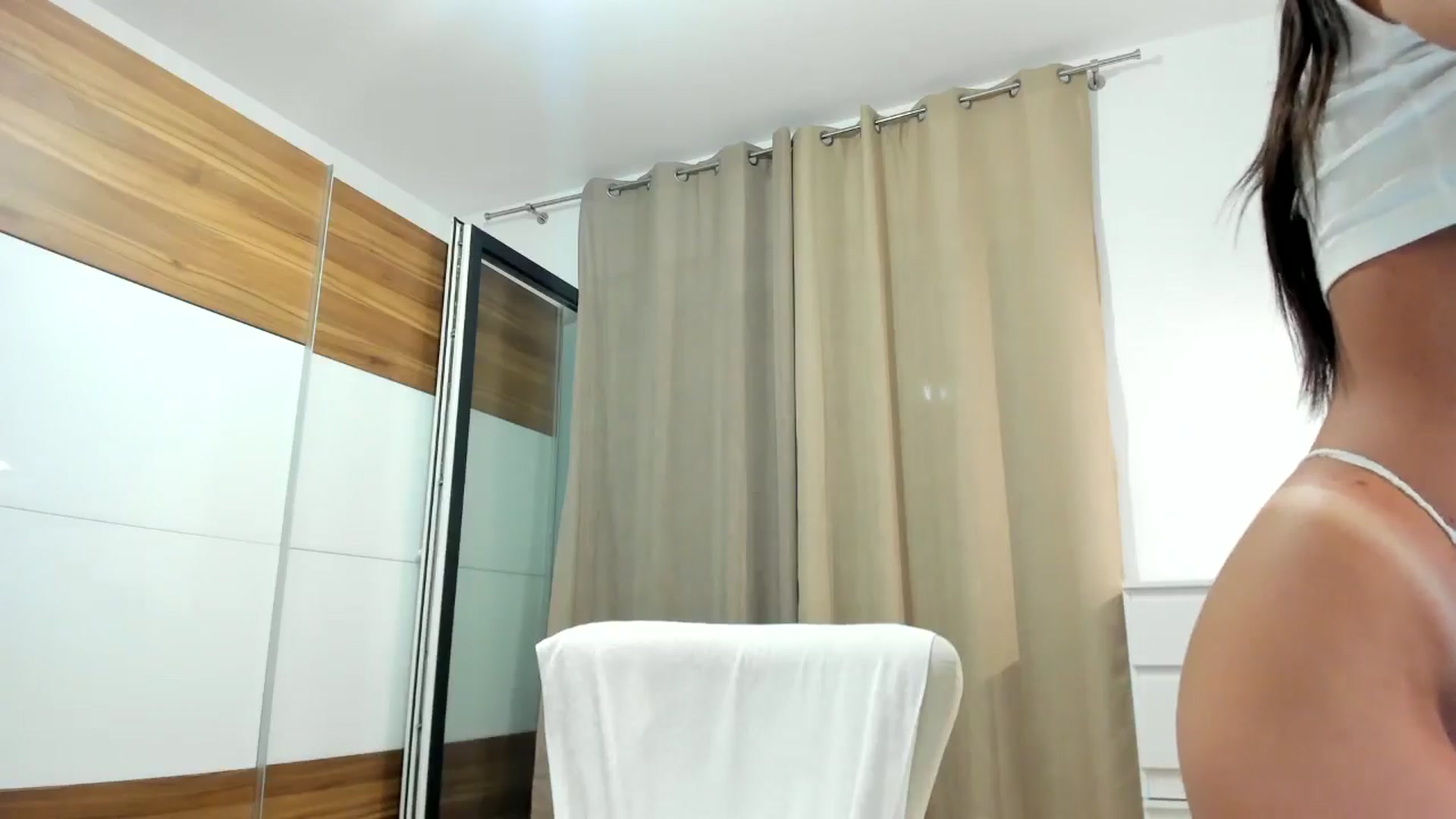 Gallery image thumbnail from Joyxs's myfreecams stream on, 06/10/2024, 24:09 image 6 of 20