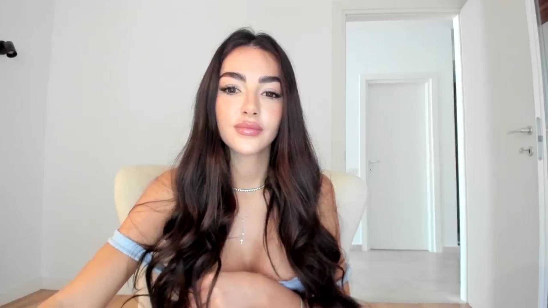 Gallery image thumbnail from Joyxs's myfreecams stream on, 10/17/2024, 10:11 image 20 of 20