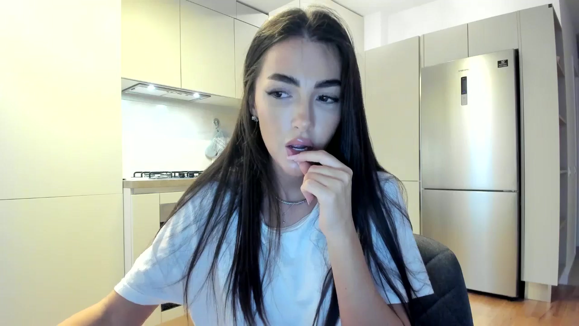Gallery image thumbnail from Joyxs's myfreecams stream on, 10/24/2024, 15:16 image 6 of 20