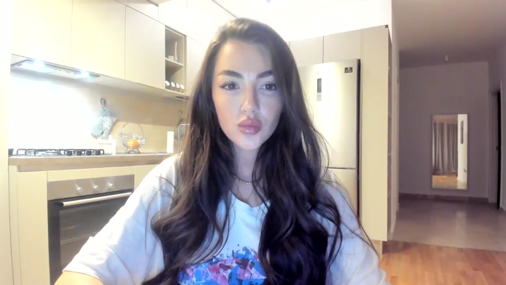 Gallery image thumbnail from Joyxs's myfreecams stream on, 10/29/2024, 23:41 image 10 of 20
