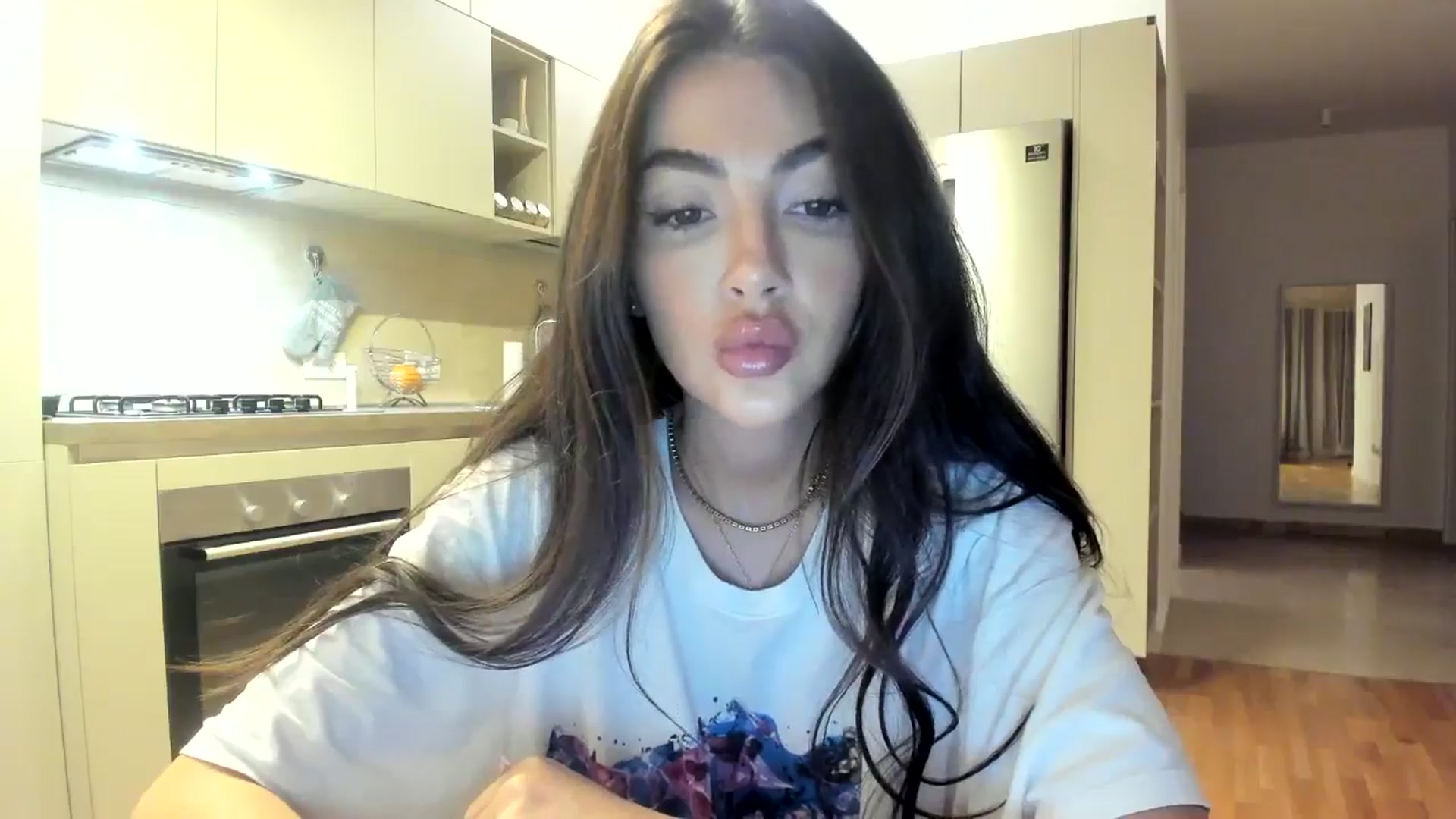 Gallery image thumbnail from Joyxs's myfreecams stream on, 10/29/2024, 23:41 image 3 of 20