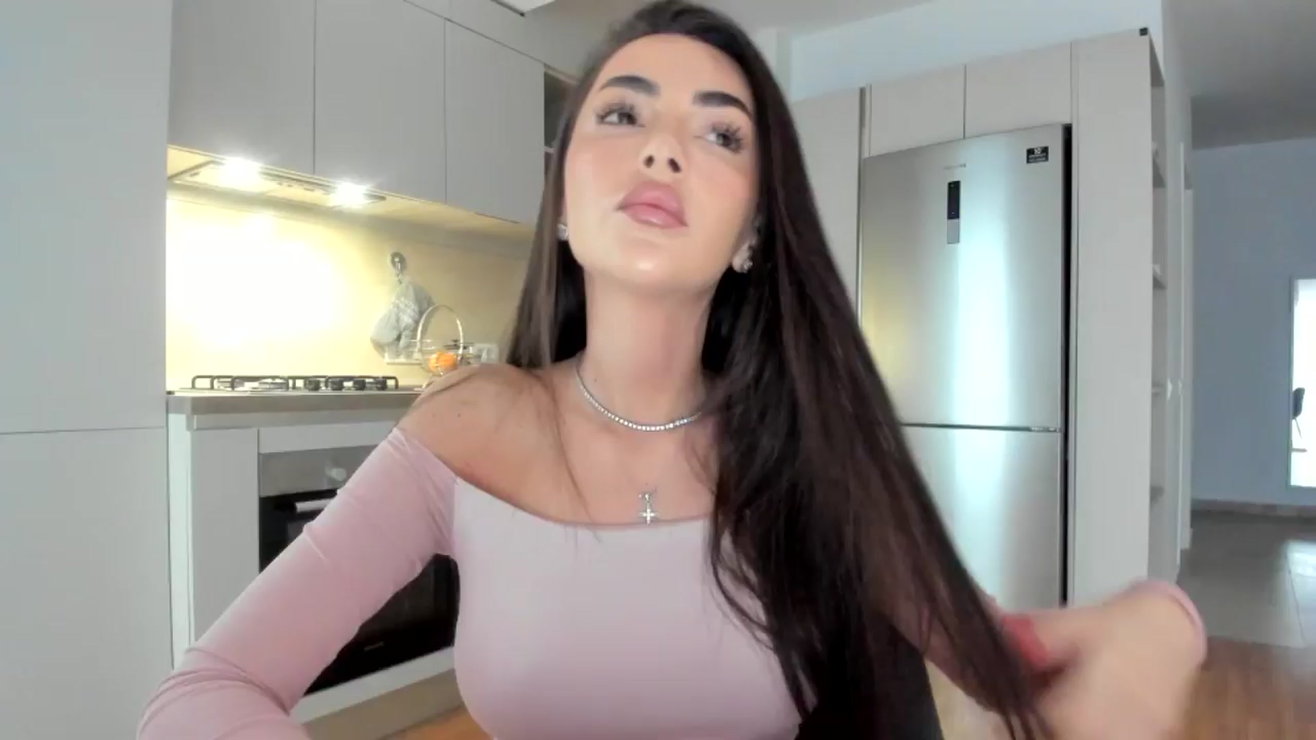 Gallery image thumbnail from Joyxs's myfreecams stream on, 11/13/2024, 12:18 image 2 of 20