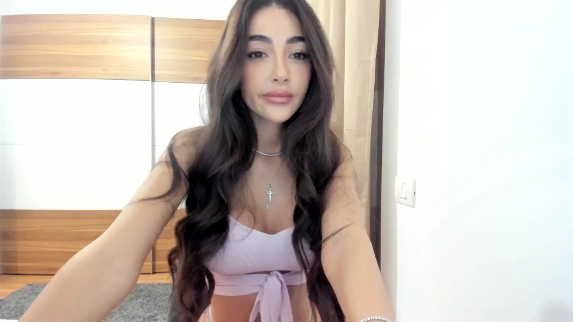 Gallery image thumbnail from Joyxs's myfreecams stream on, 11/25/2024, 24:01 image 2 of 20
