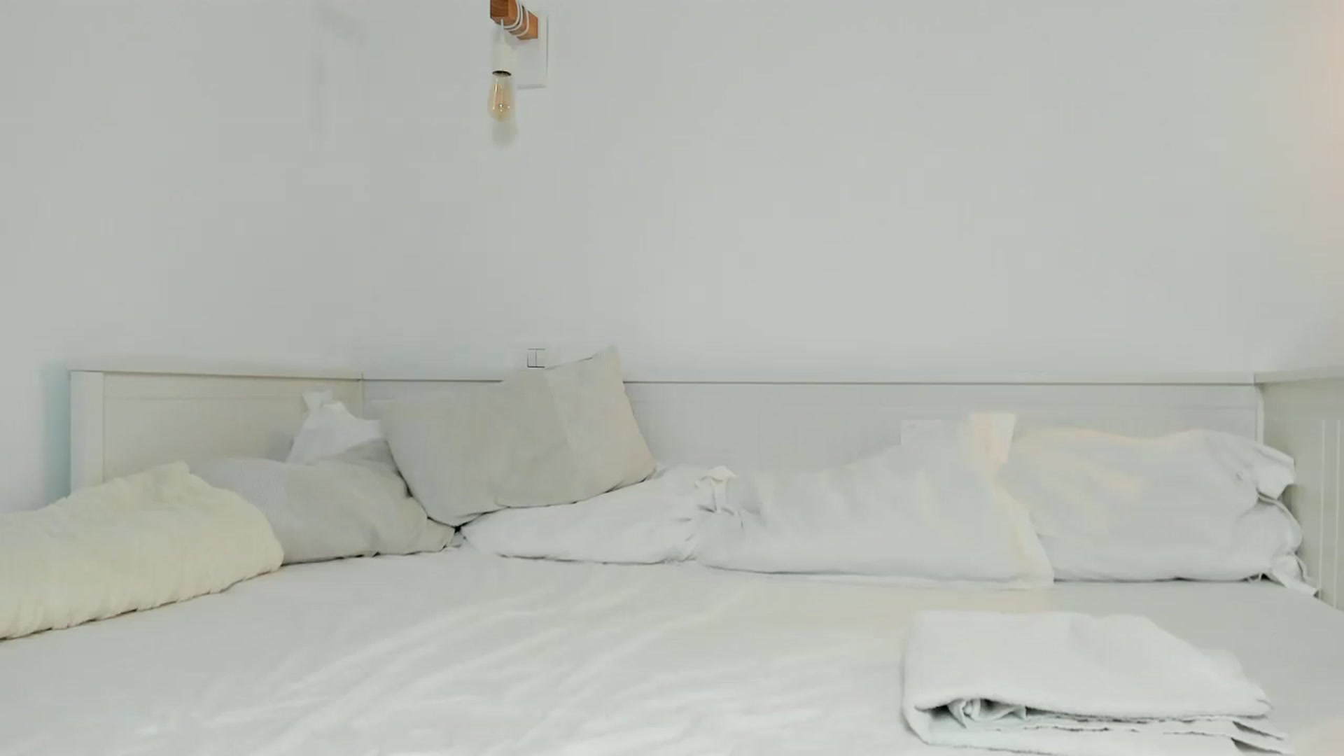 Gallery image thumbnail from Joyxs's myfreecams stream on, 02/06/2026, 24:41 image 17 of 20
