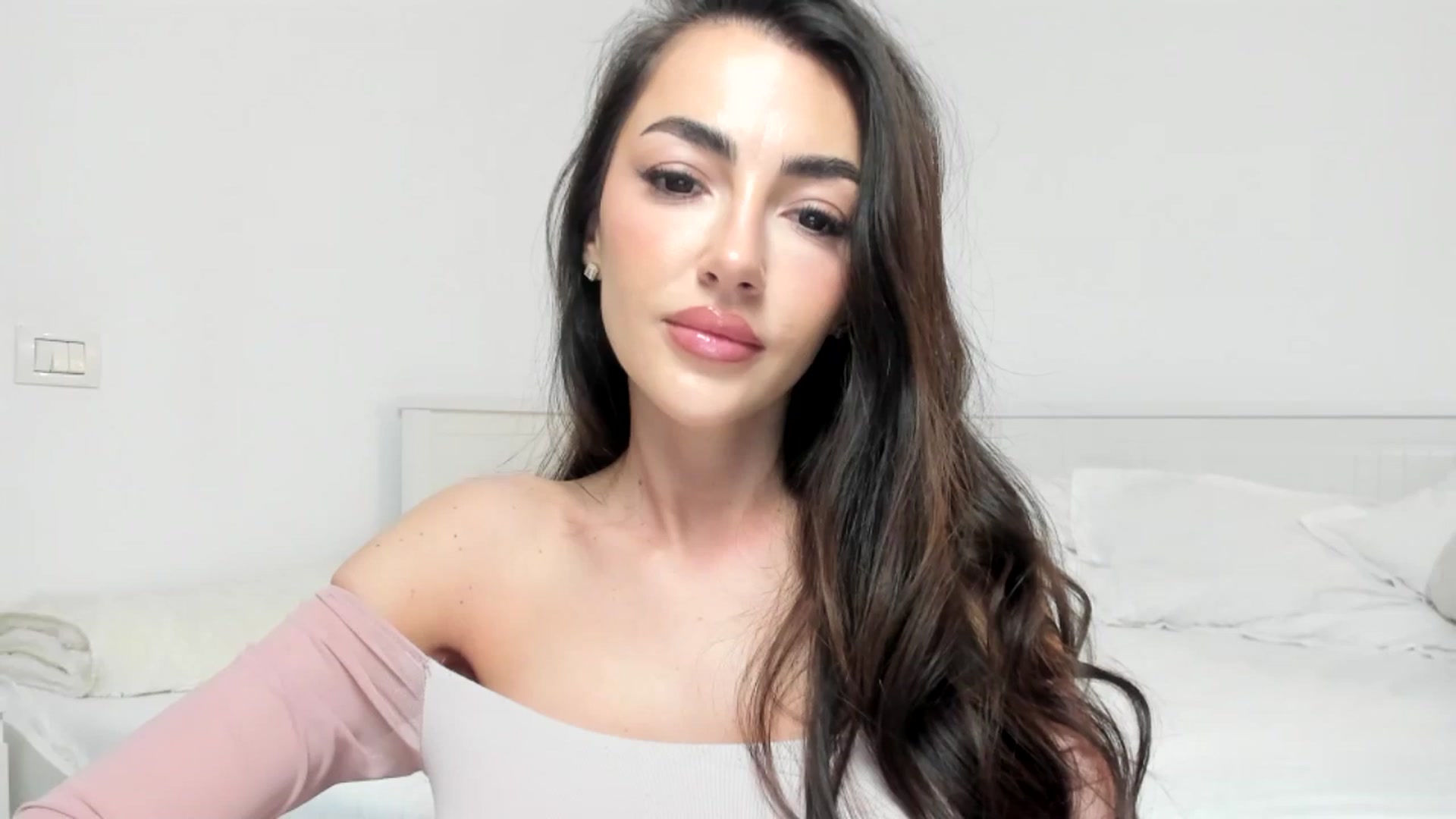 Gallery image thumbnail from Joyxs's myfreecams stream on, 02/07/2026, 22:03 image 3 of 20