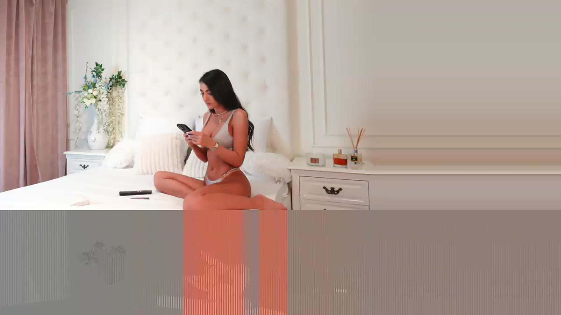 Gallery image thumbnail from Joyxs's myfreecams stream on, 07/27/2026, 22:31 image 2 of 20