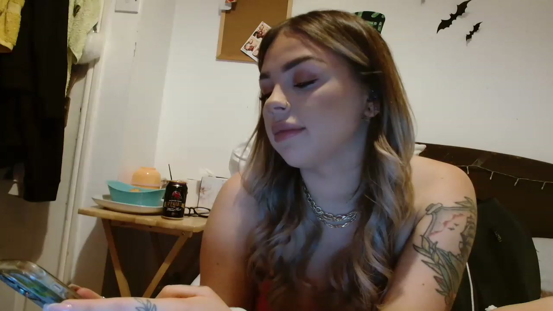 Gallery image thumbnail from Joyybluee1's myfreecams stream on, 11/26/2022, 22:22 image 12 of 20