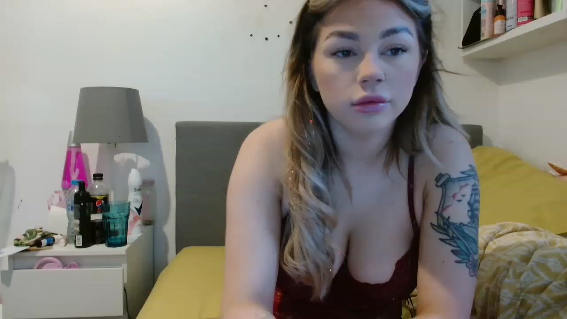 Gallery image thumbnail from Joyybluee1's myfreecams stream on, 01/03/2023, 11:36 image 5 of 20
